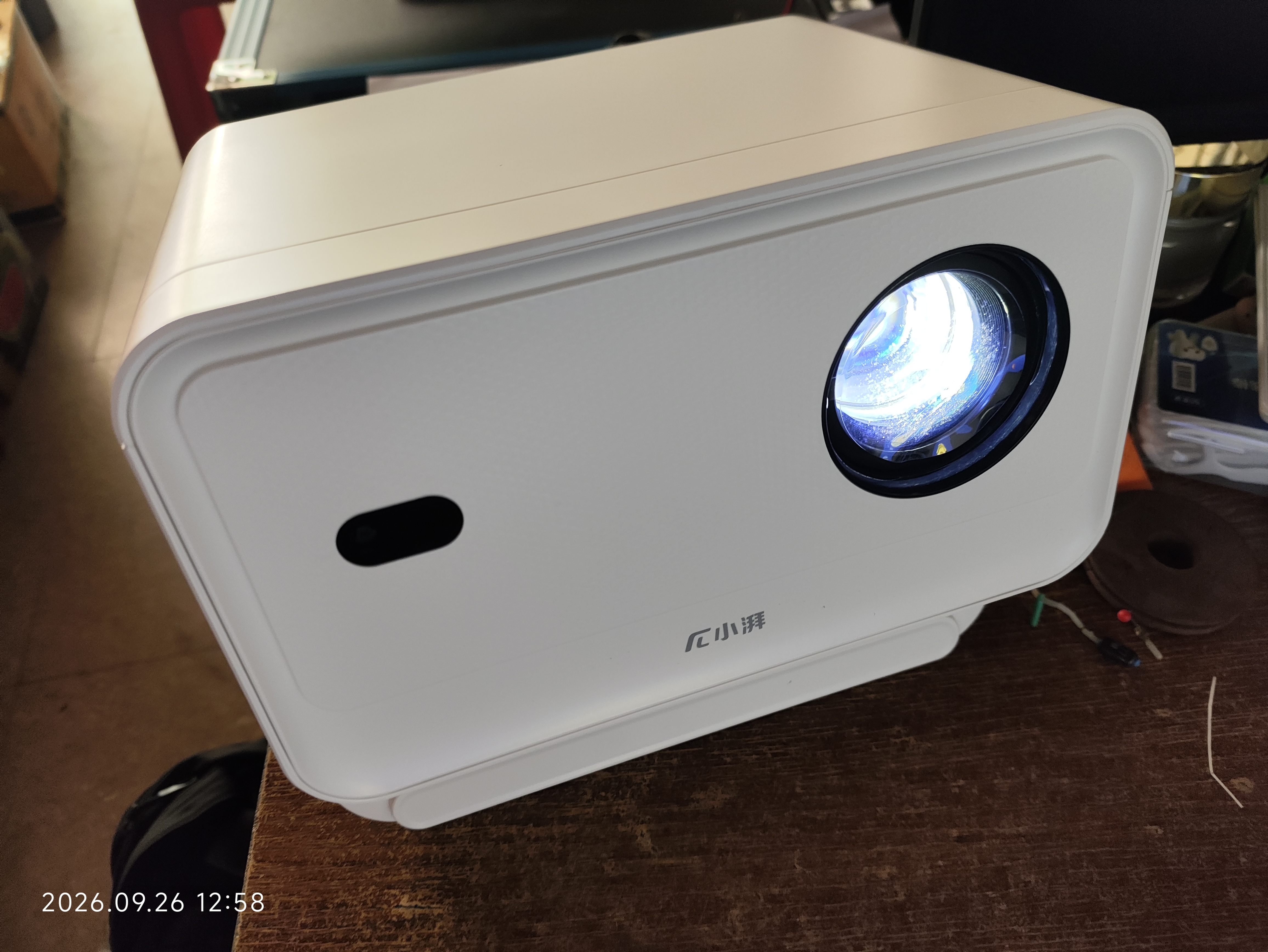 小湃Q5Pro高亮版投影仪 446CVIA真实亮度 真1080P高清智能投影 卧室宿舍游戏投影机 自动对焦校正 实拍图