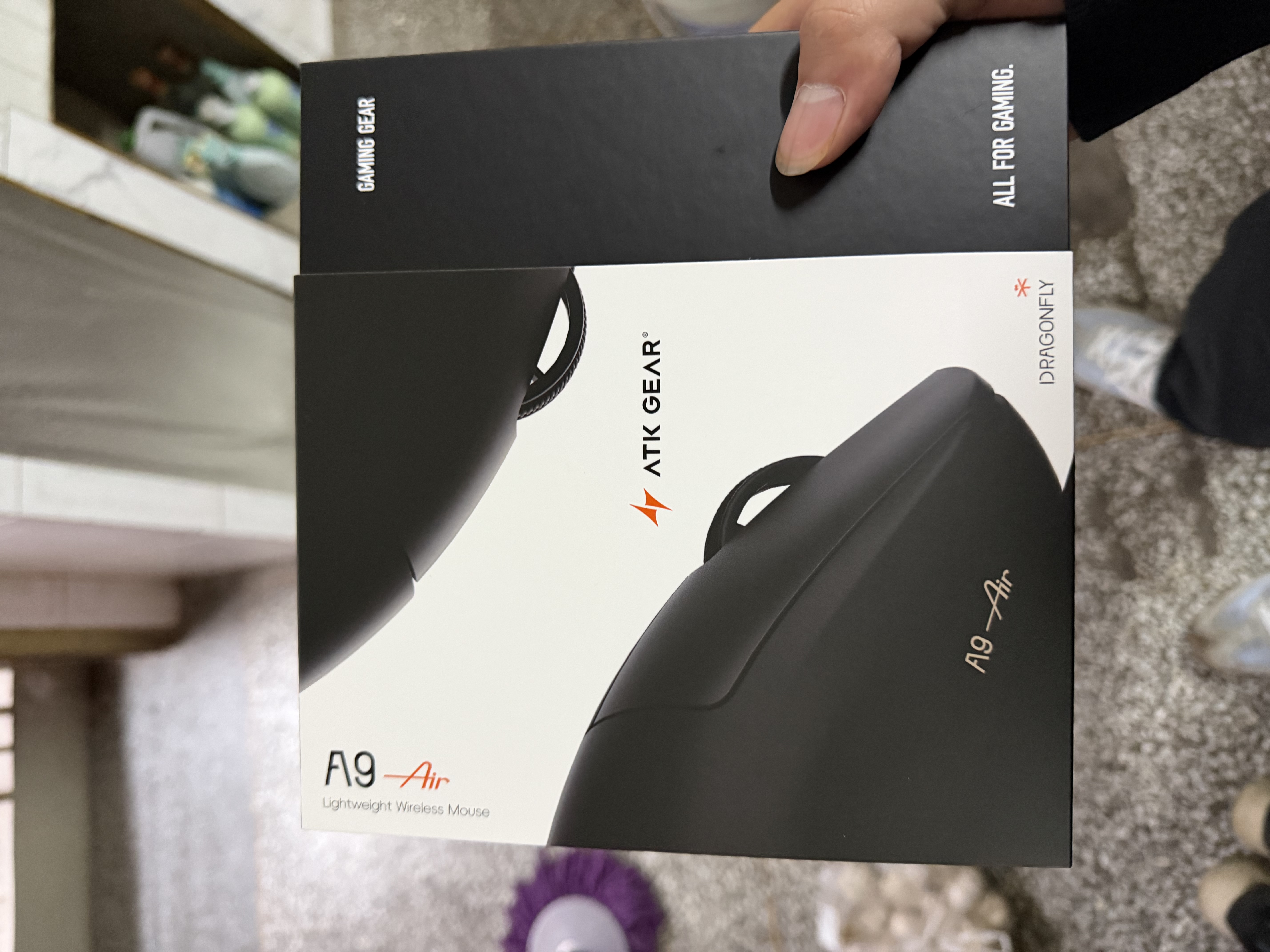 ATK蜻蜓A9无线鼠标电竞游戏办公鼠标 有线/2.4G双模连接轻量化对称 A9Air大师版黑色 实拍图