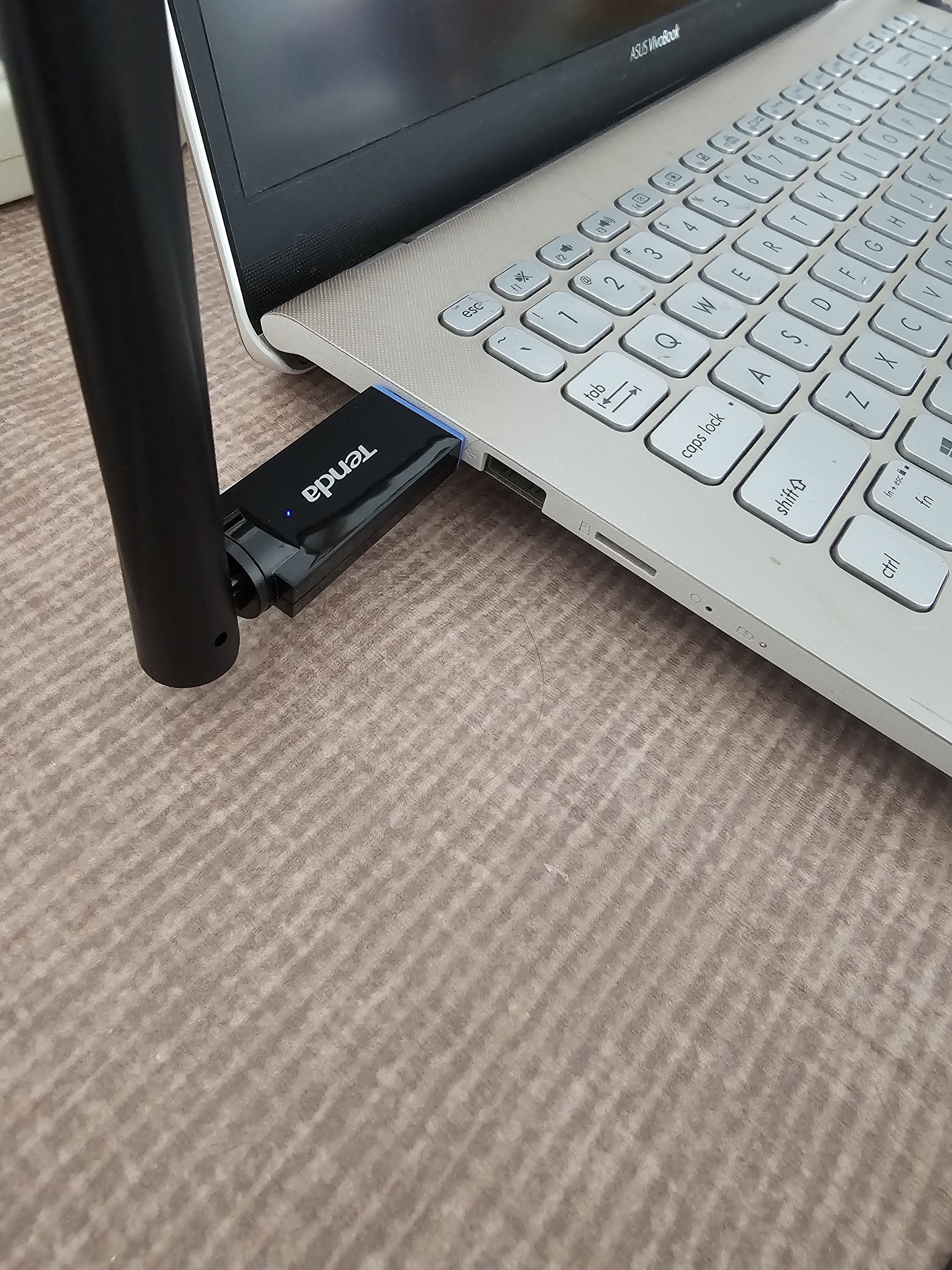 Tenda腾达 usb无线网卡wifi6 AX900双频5g 无线网卡台式机专用 高增益天线 wifi接收器 无线wifi发射 实拍图