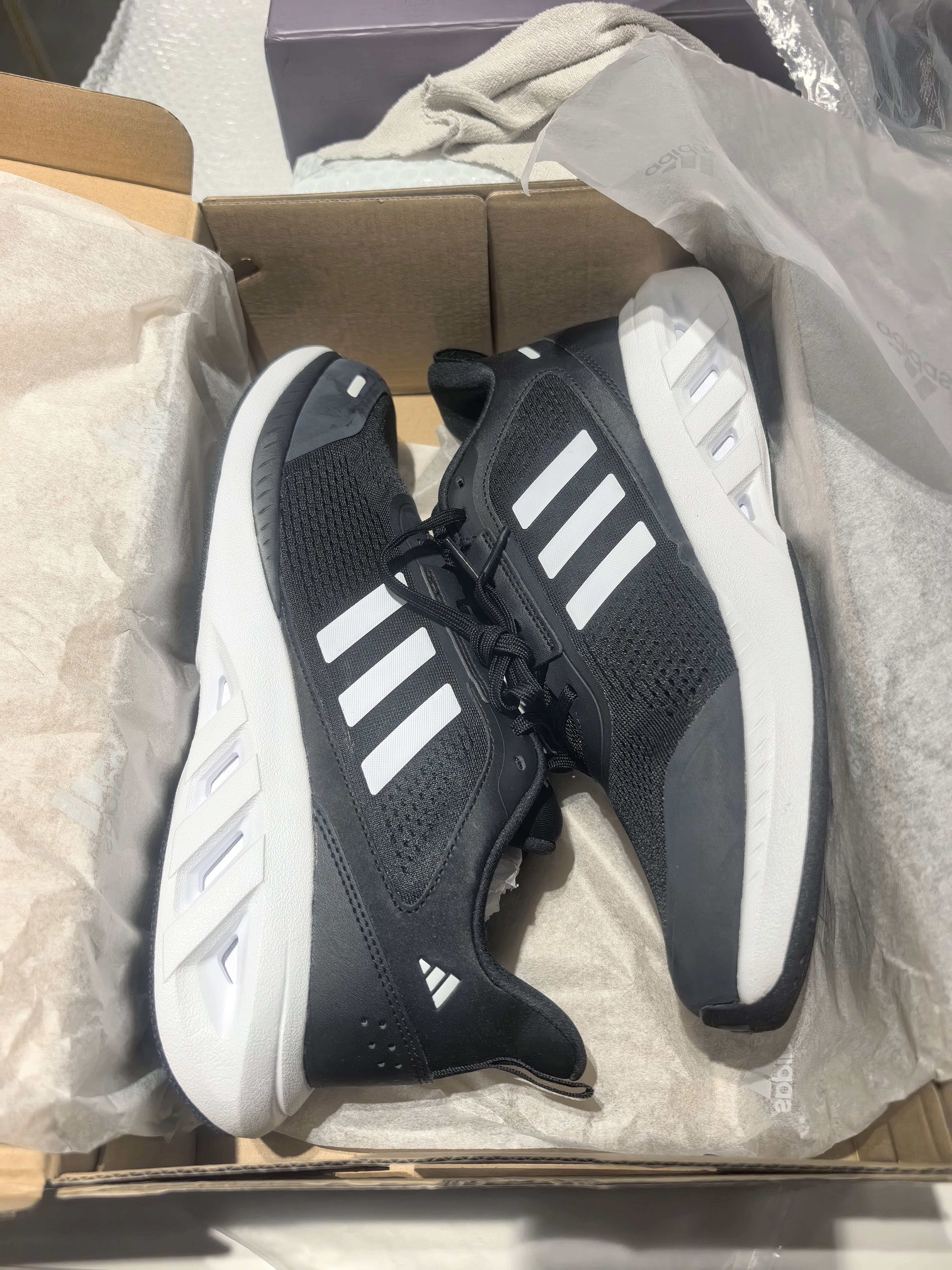 阿迪达斯（adidas）男鞋运动鞋舒适耐磨减震休闲跑步鞋 43UK9码 实拍图
