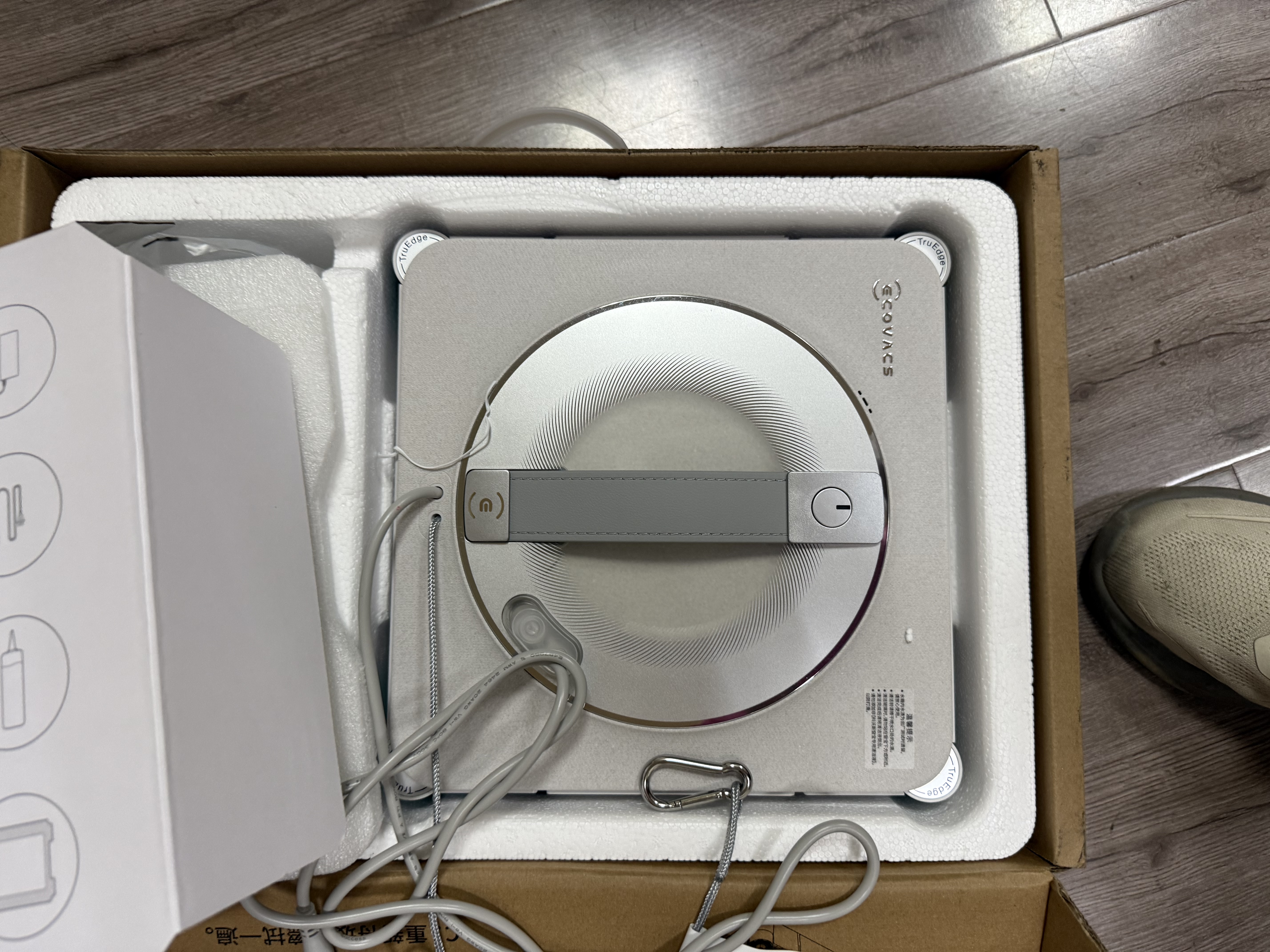 科沃斯窗宝擦窗机器人W2S PLUS自动擦玻璃喷水湿擦家用擦窗高层户外擦玻璃神器家用 实拍图