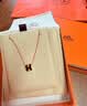爱马仕（HERMES）Mini Pop H项链 玫瑰金链条椭圆立体珐琅项链送女友节日送礼 黑色玫瑰金H147992FO03 链长40cm吊坠0.7*0.9cm 实拍图