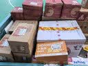百草味休闲零食大礼包1757g/20件混发 鸡爪肉脯解馋中秋礼盒团购送礼 实拍图