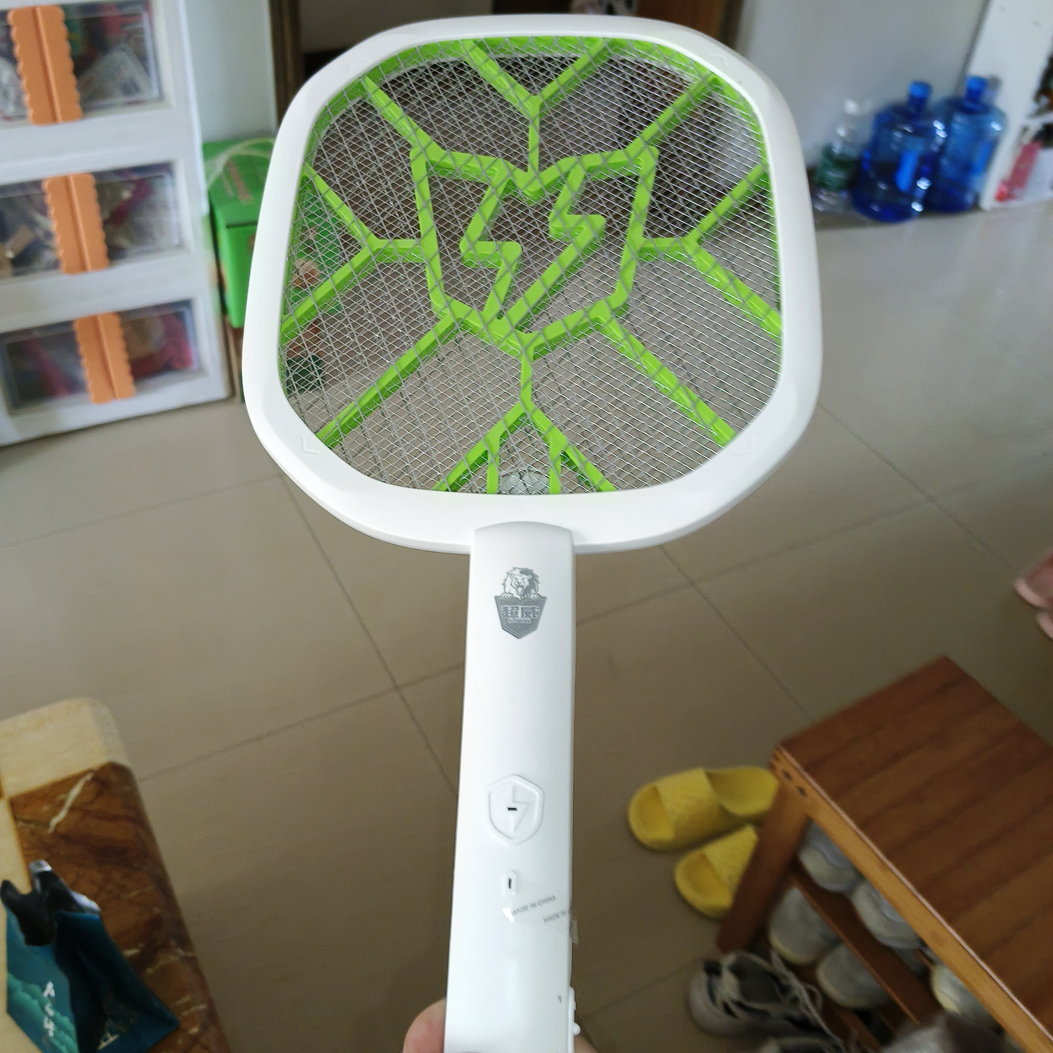 超威电蚊拍灭蚊紫光灯诱蚊 阻燃多功能强力充电家用大网面灭蚊器便捷 实拍图