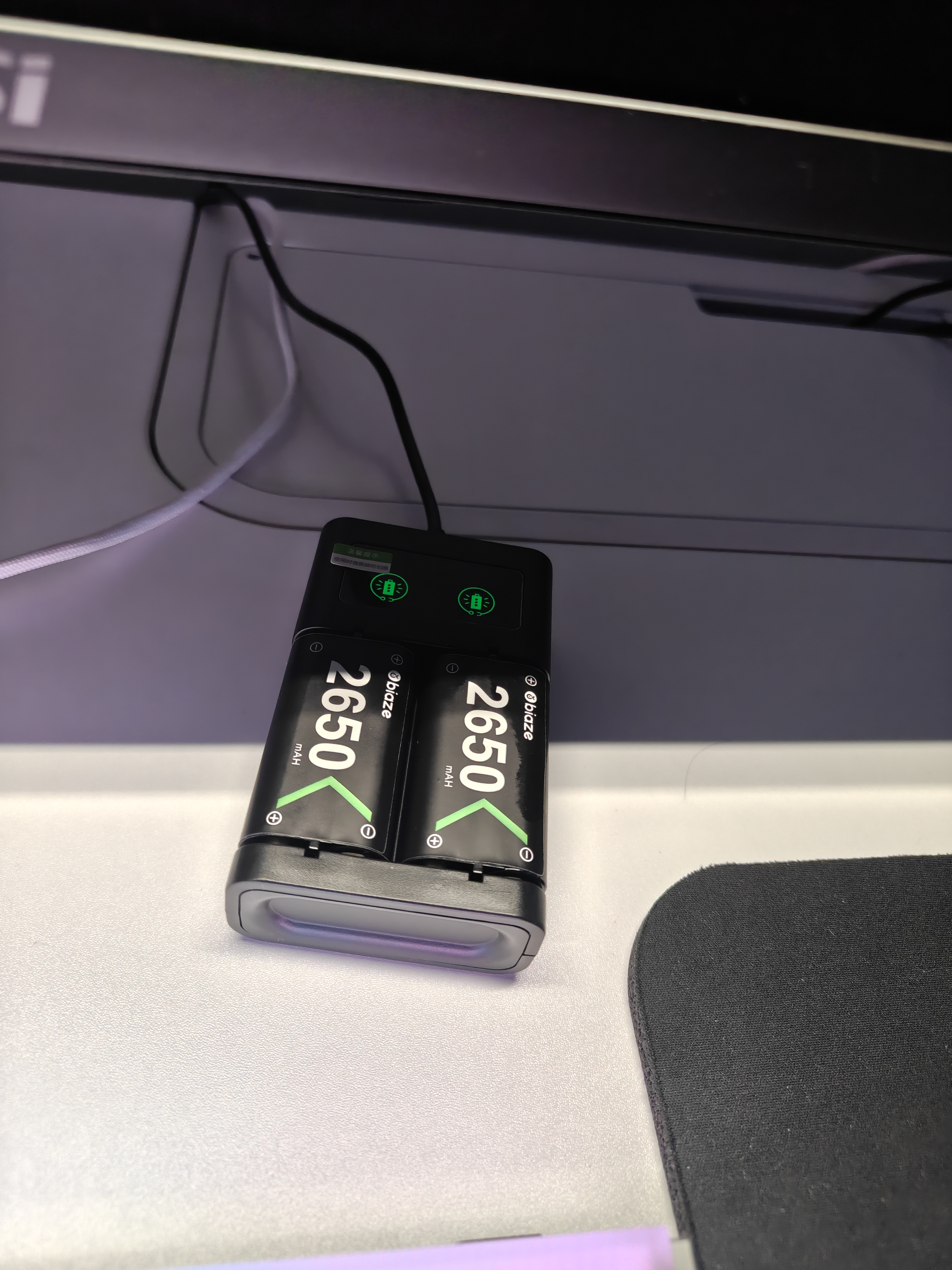 毕亚兹 适用Xbox手柄电池充电套装手柄one/Series/sx电池底座配件 XBOX手柄电池充电盒【2个电池+座充】 实拍图