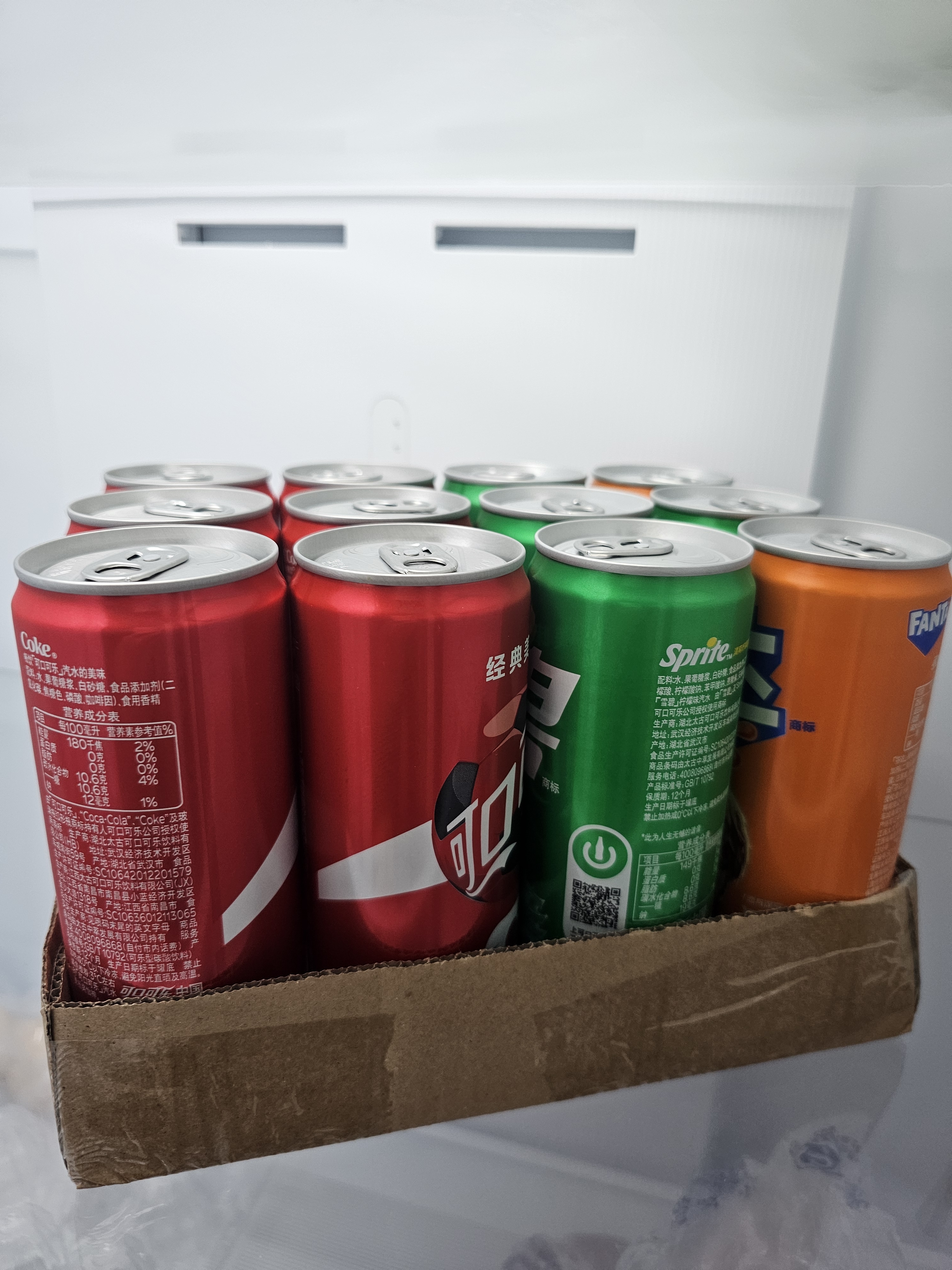 可口可乐（Coca-Cola）碳酸汽水饮料混合 可乐330mlx6罐+雪碧330mlx4罐+芬达橙330mlx2罐 实拍图