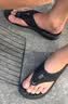 卡帝乐鳄鱼（CARTELO）夏季透气拖鞋男耐磨夹趾男士人字拖冰丝布男款凉拖鞋9605 黑色 41 实拍图