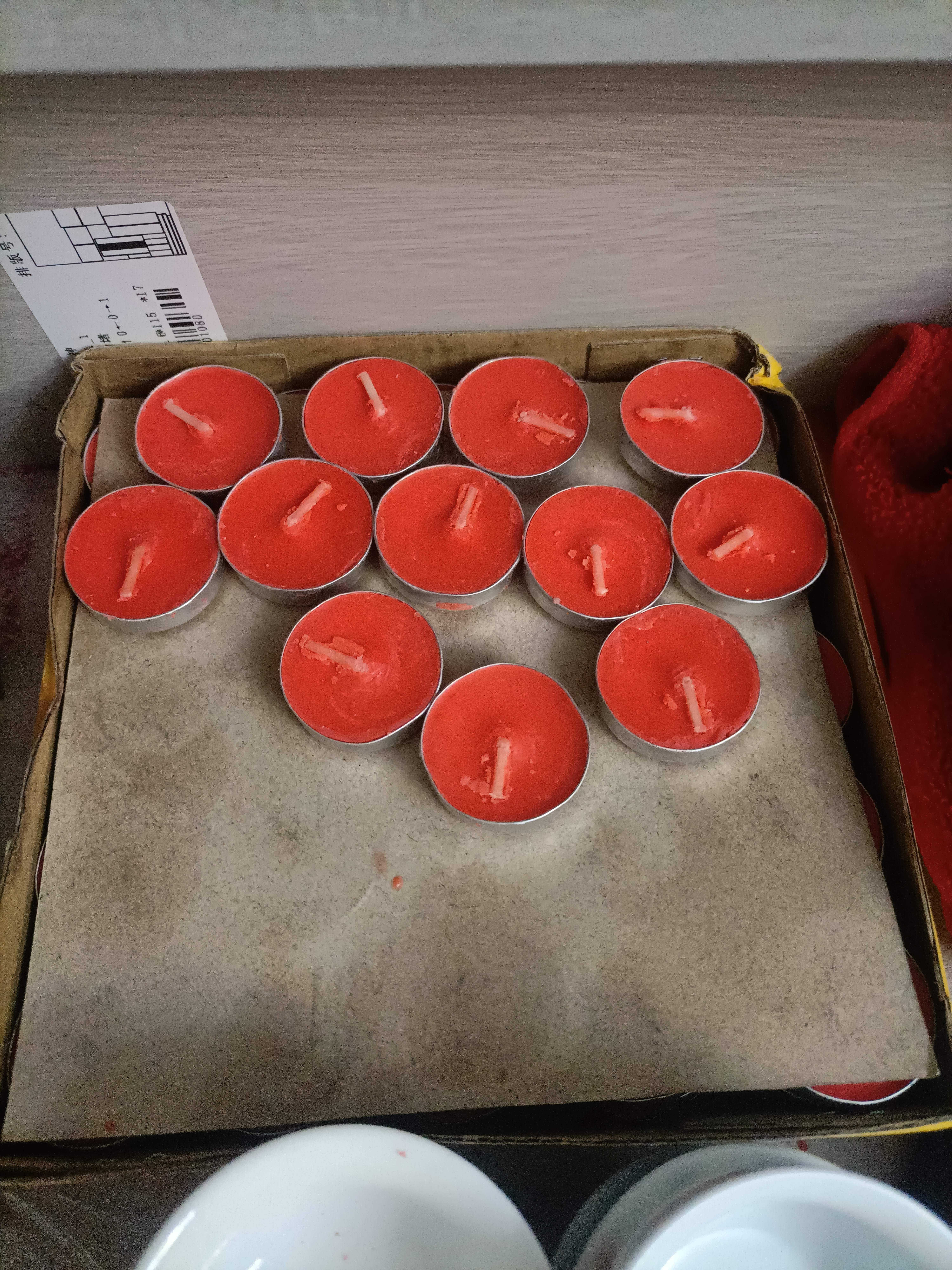 酥油灯蜡烛供佛无烟供灯 环保家用佛灯拜神佛教用品圆形红小蜡烛 2小时红色/盒(100粒） 实拍图