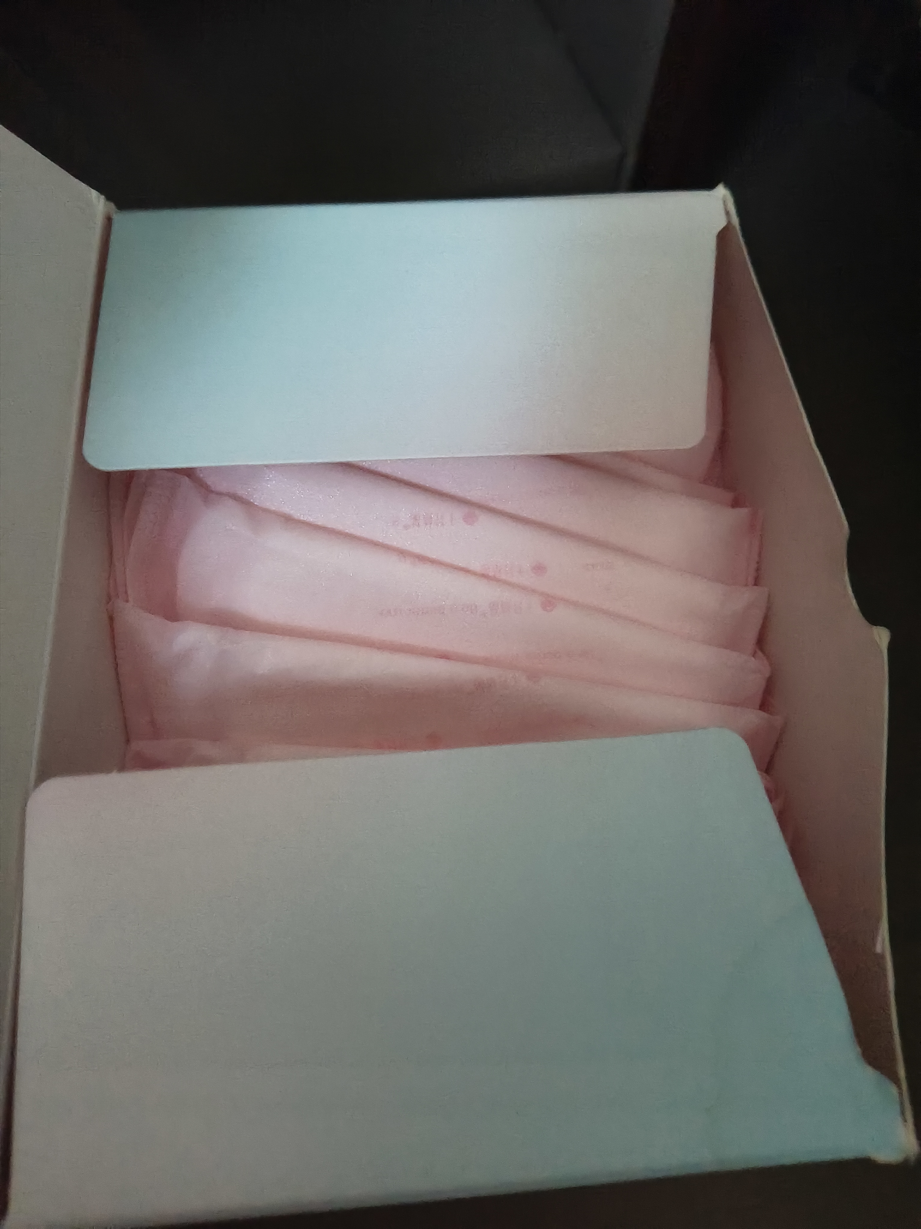 十月结晶防溢乳垫超柔立体一次性超薄透气哺乳期防漏乳贴100片【柔护款】 实拍图