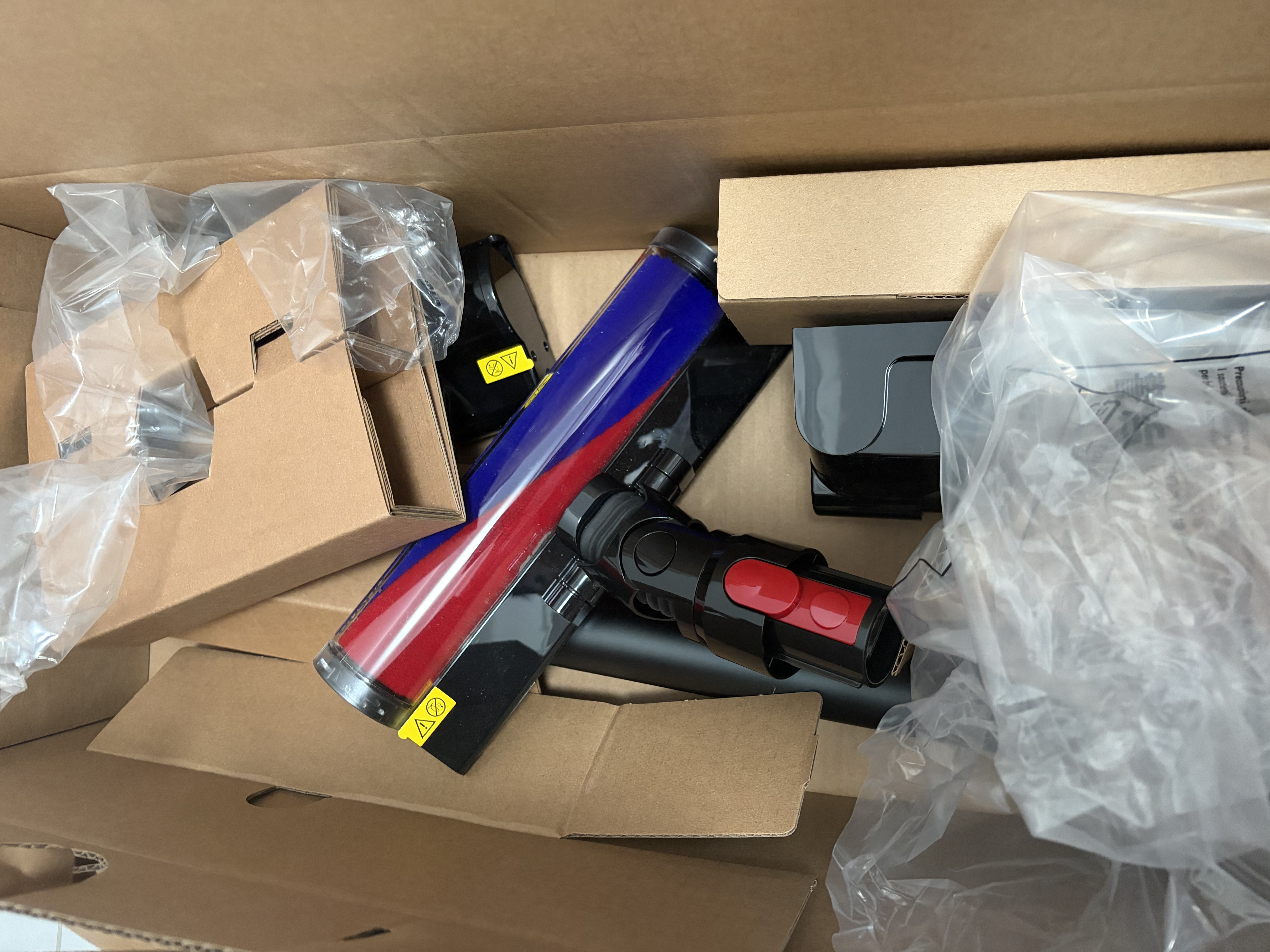 戴森（DYSON）V8 Cyclone手持无线吸尘器进口除螨宠物家庭吸猫毛神器30天价保超强大吸力可车载SV55-A礼物推荐 实拍图