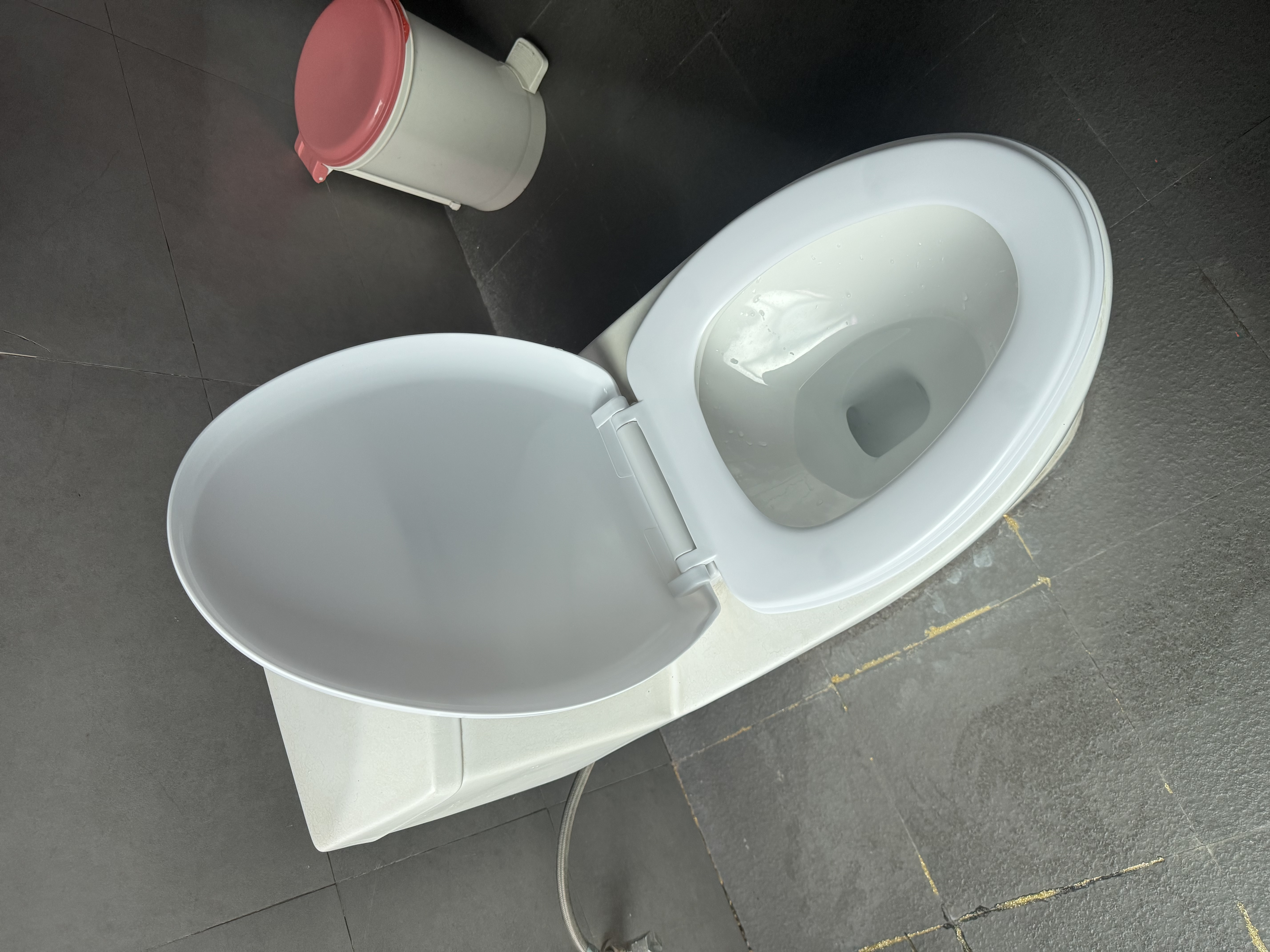 莱尔诗丹（Larsd）马桶盖板 通用优质马桶盖板加厚坐便器V型座便盖加厚缓降V型V01 实拍图