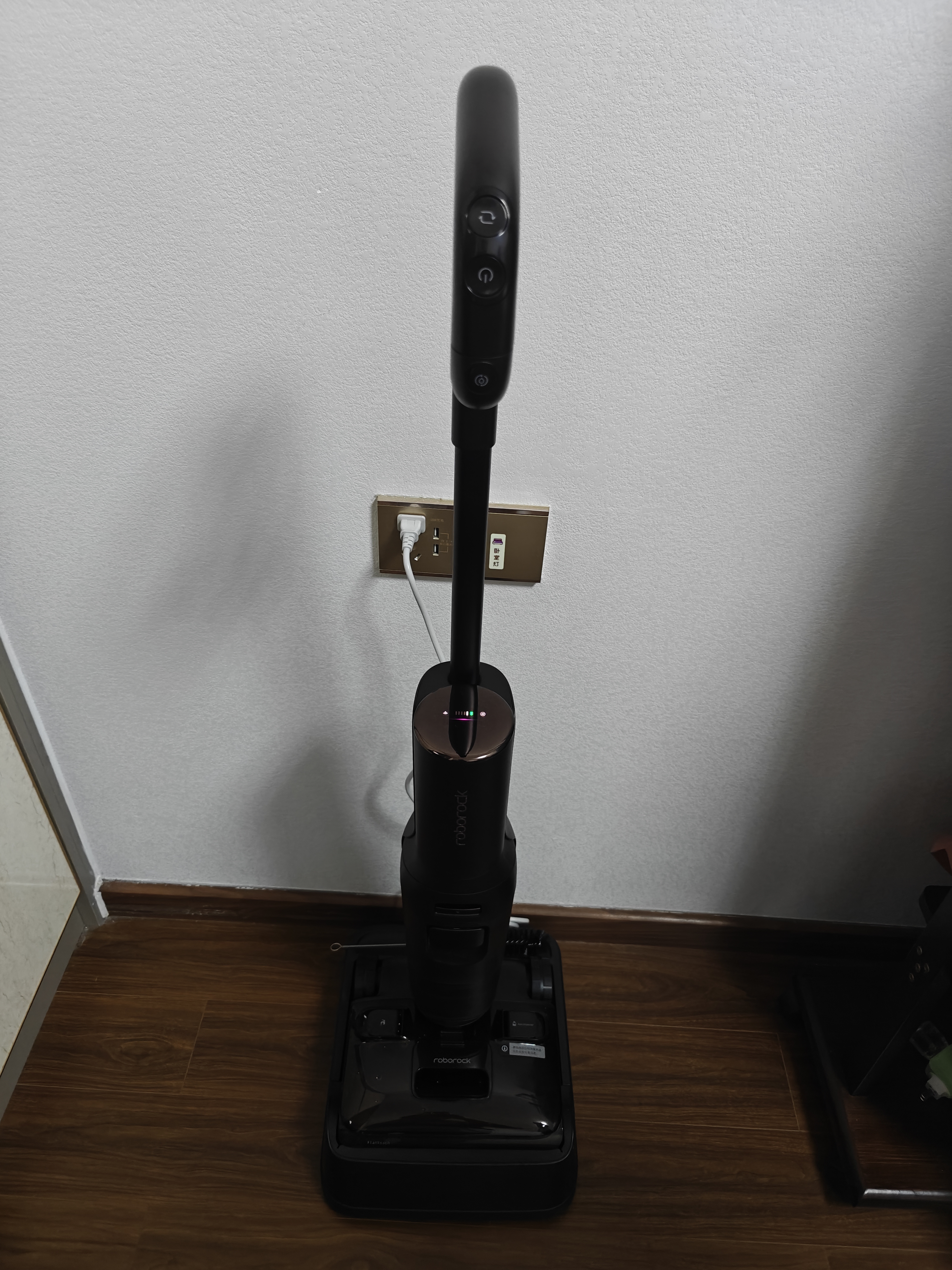 石头A30 Pro2.0洗地机【AI全向助力】25kPa吸力95℃自动清洗拖地机扫地机器人洗拖吸一体 实拍图