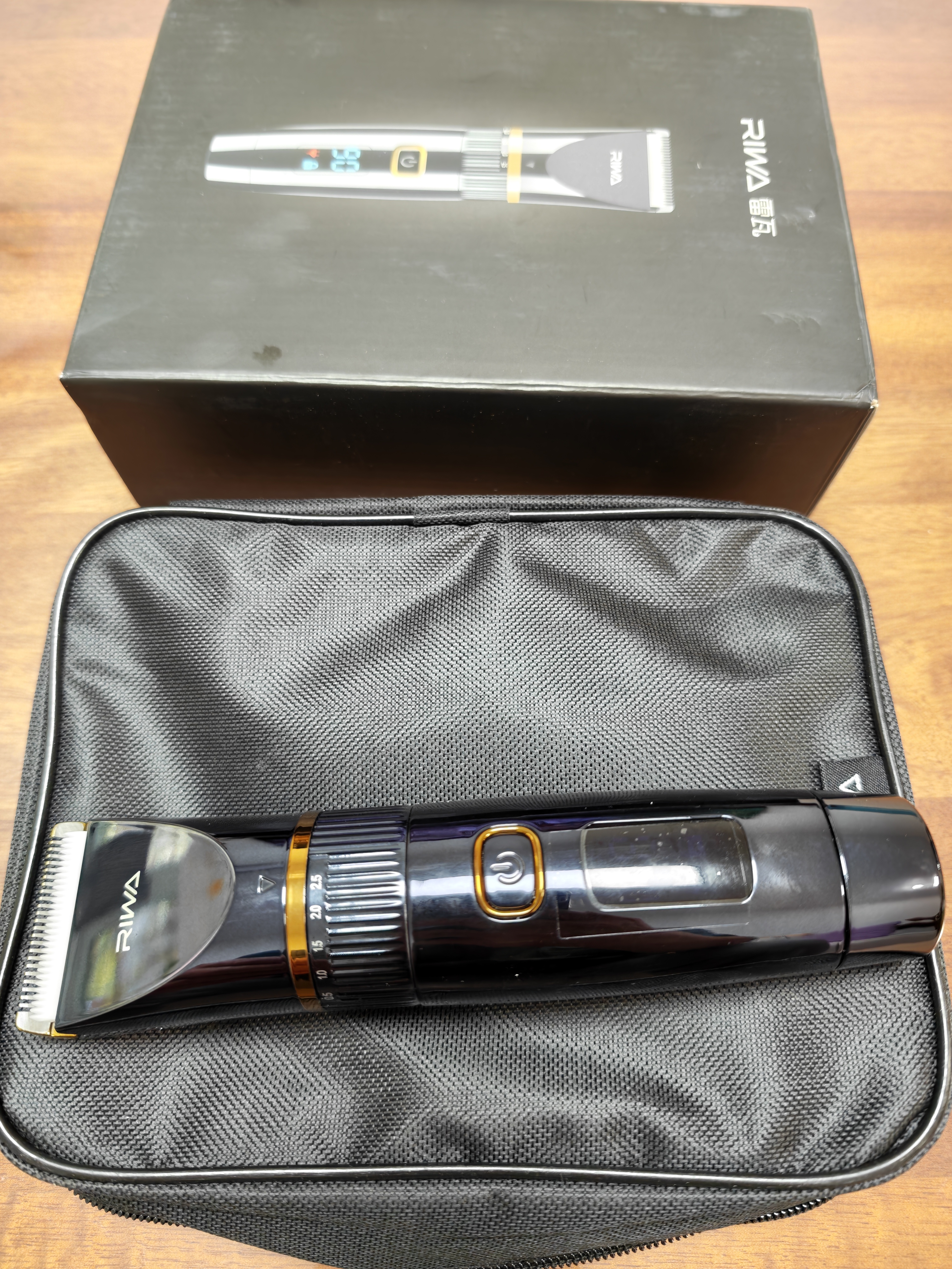 雷瓦（RIWA）剃头理发器电推子【家用防水理发器】全身水洗专业成人理发器理发店电推子家用理发器套装RE-6501 实拍图