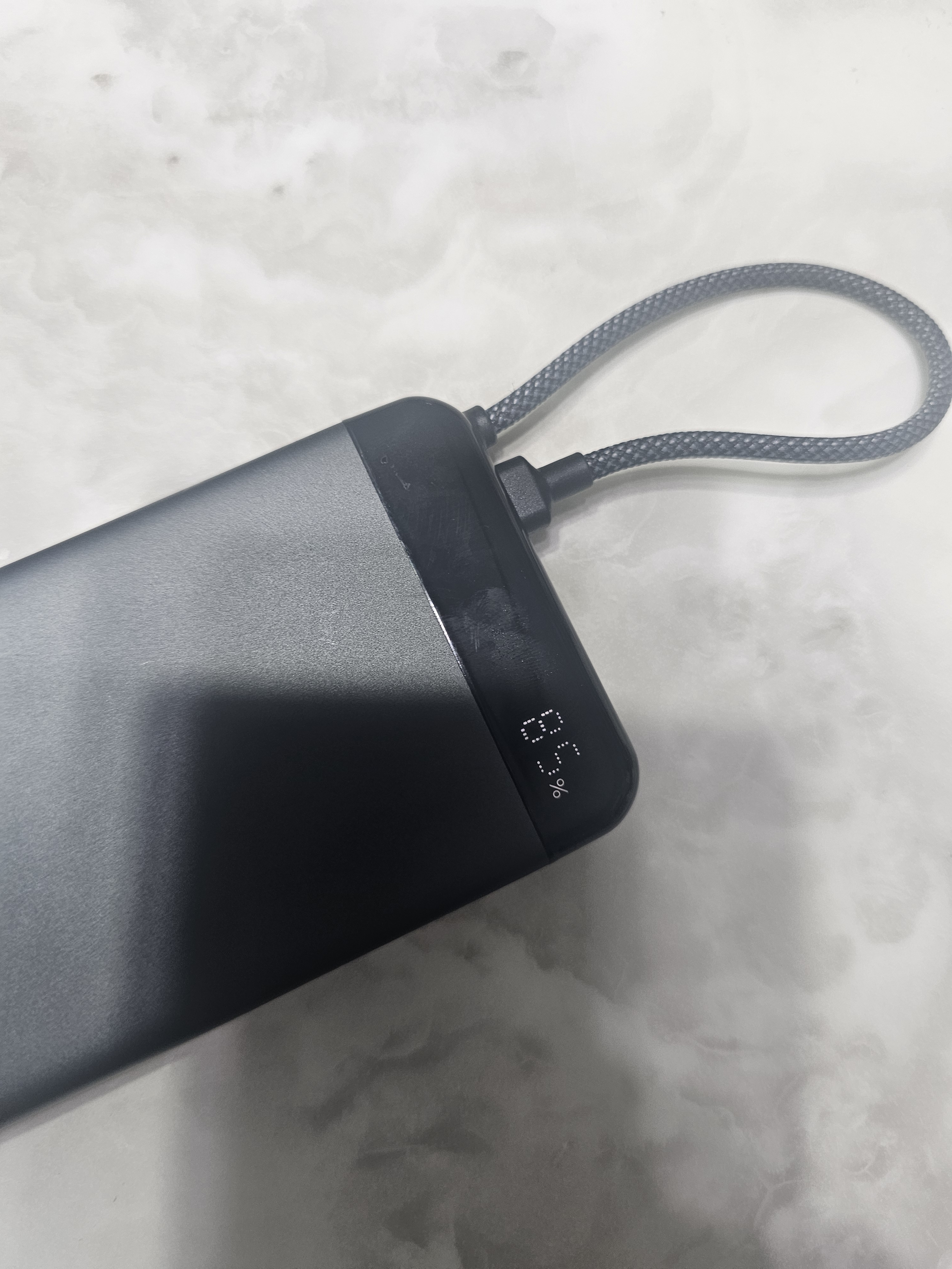 MIIIW米物【3C认证可上飞机】20000mAh 55W/40W快充自带线大容量便携充电宝 适用苹果18/小米/华为 灰 实拍图