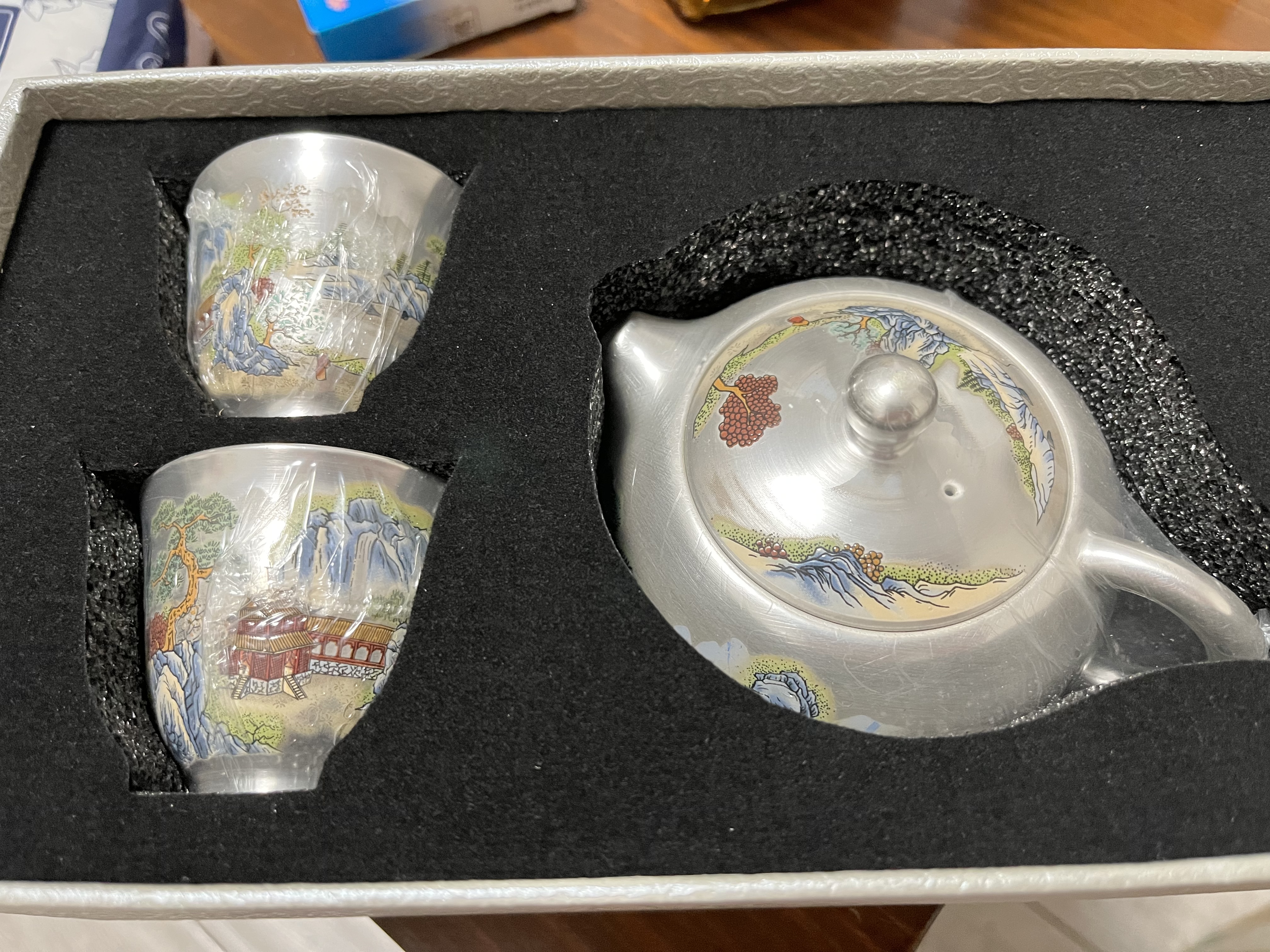 讲茗堂鎏999银茶具整套装百福陶瓷送礼品物长辈领导高档退休乔迁教师 万里山河_一壶两杯【礼盒装】-次日达 实拍图