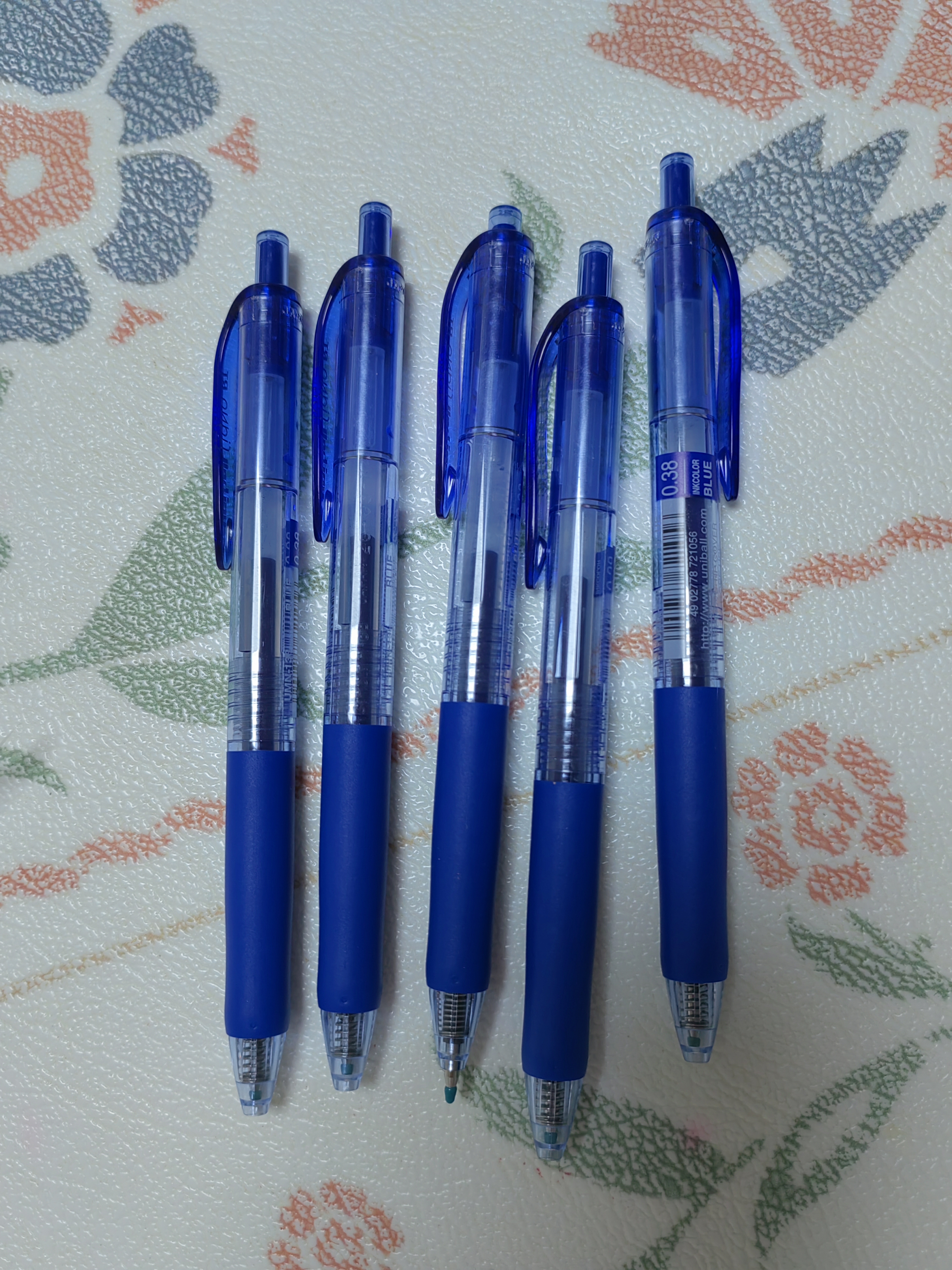uni三菱 uni-ball UMN-138按动蓝笔中性笔高颜值0.38mm蓝色签字笔商务学生水笔水性笔套装 5支 实拍图