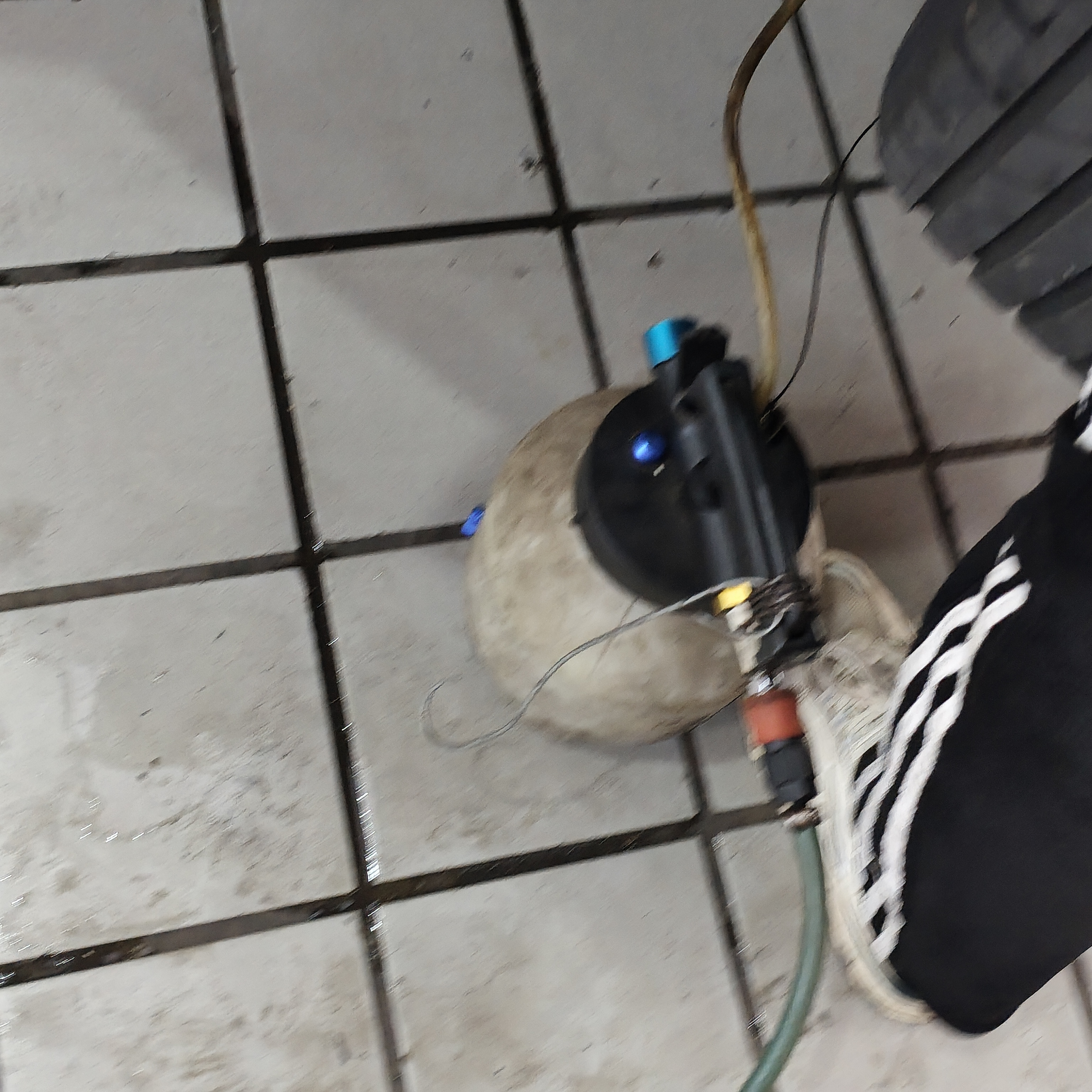博世原装 刹车油/汽车制动液/离合器油/适配 DOT4 标准版通用型 1L装 适合全部车型直接下单即可 实拍图