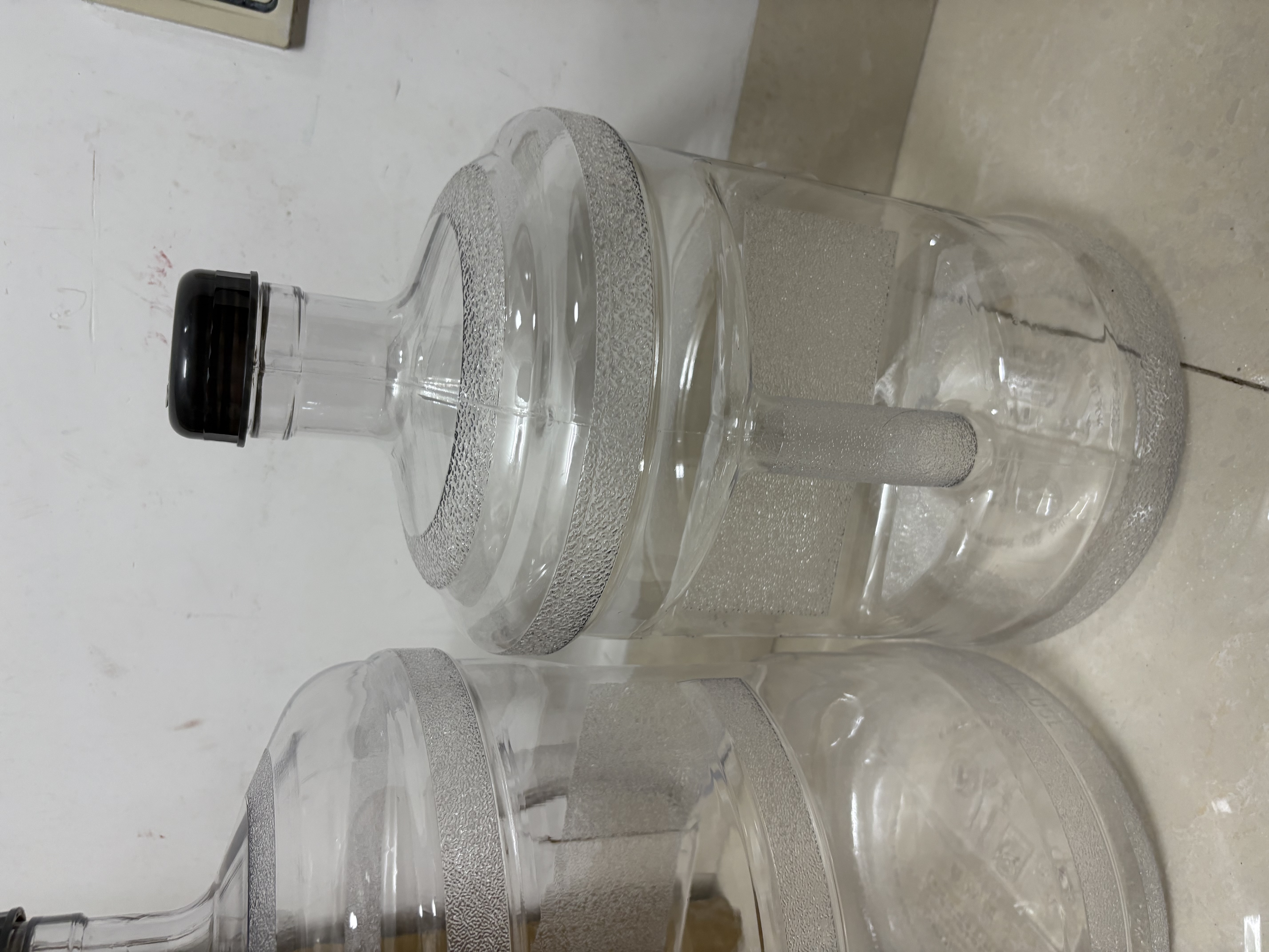 拜杰纯净水桶食品级PC水桶桶装水桶 矿泉水空桶手提饮水桶 黑盖11.3L 实拍图