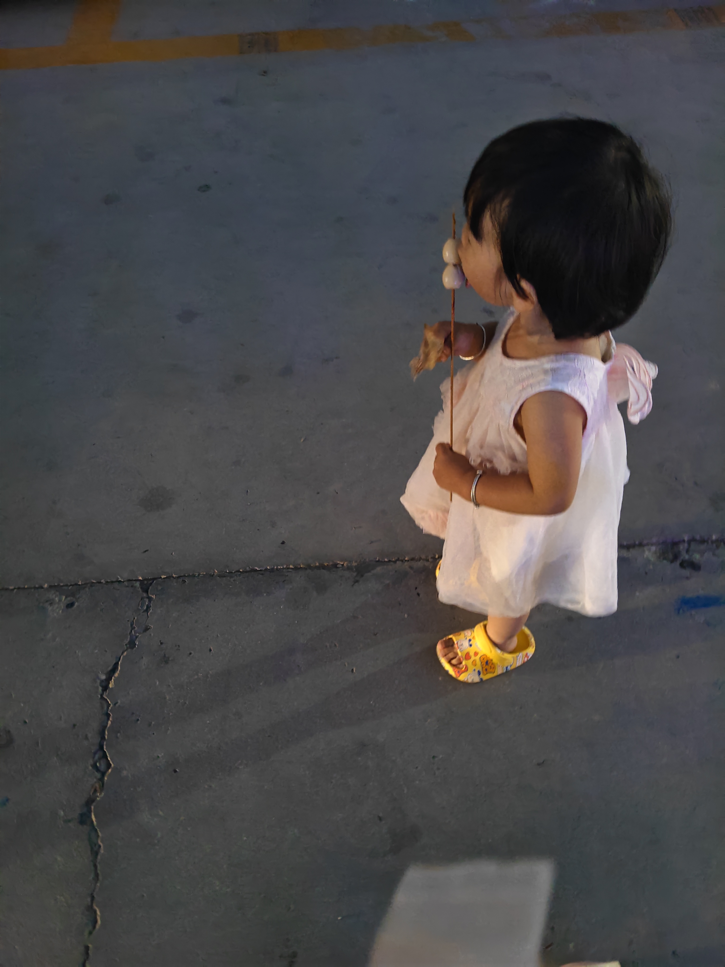 巴布豆儿童拖鞋男童女童洞洞鞋沙滩鞋宝宝凉鞋幼儿凉拖夏季 黄色 150码 实拍图