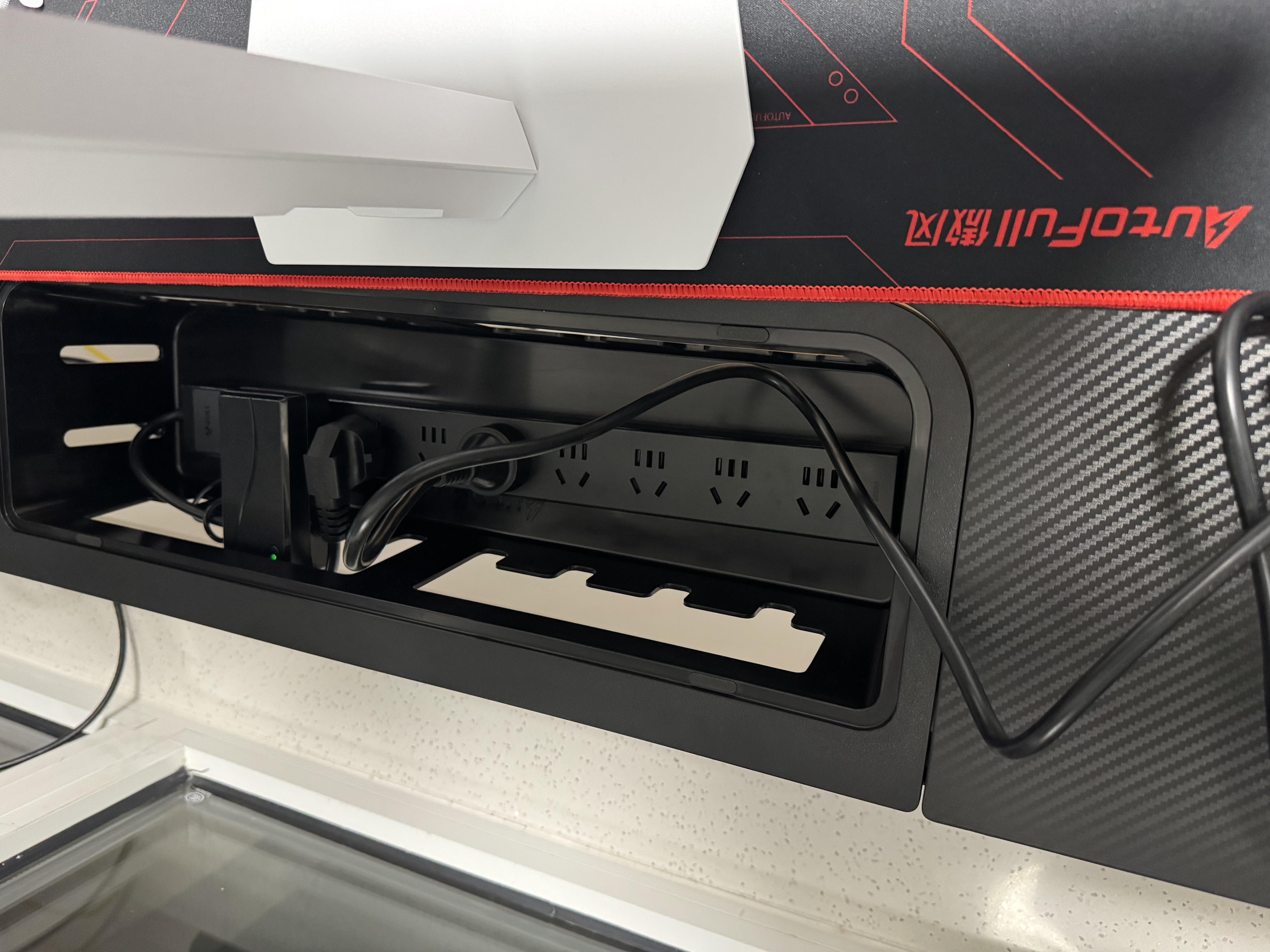 华硕ROG XG27ACMES-W 27英寸显示器2K240Hz电竞显示器超频255Hz HDR400 G-Sync 0.3ms响应 HDMI 2.1 实拍图