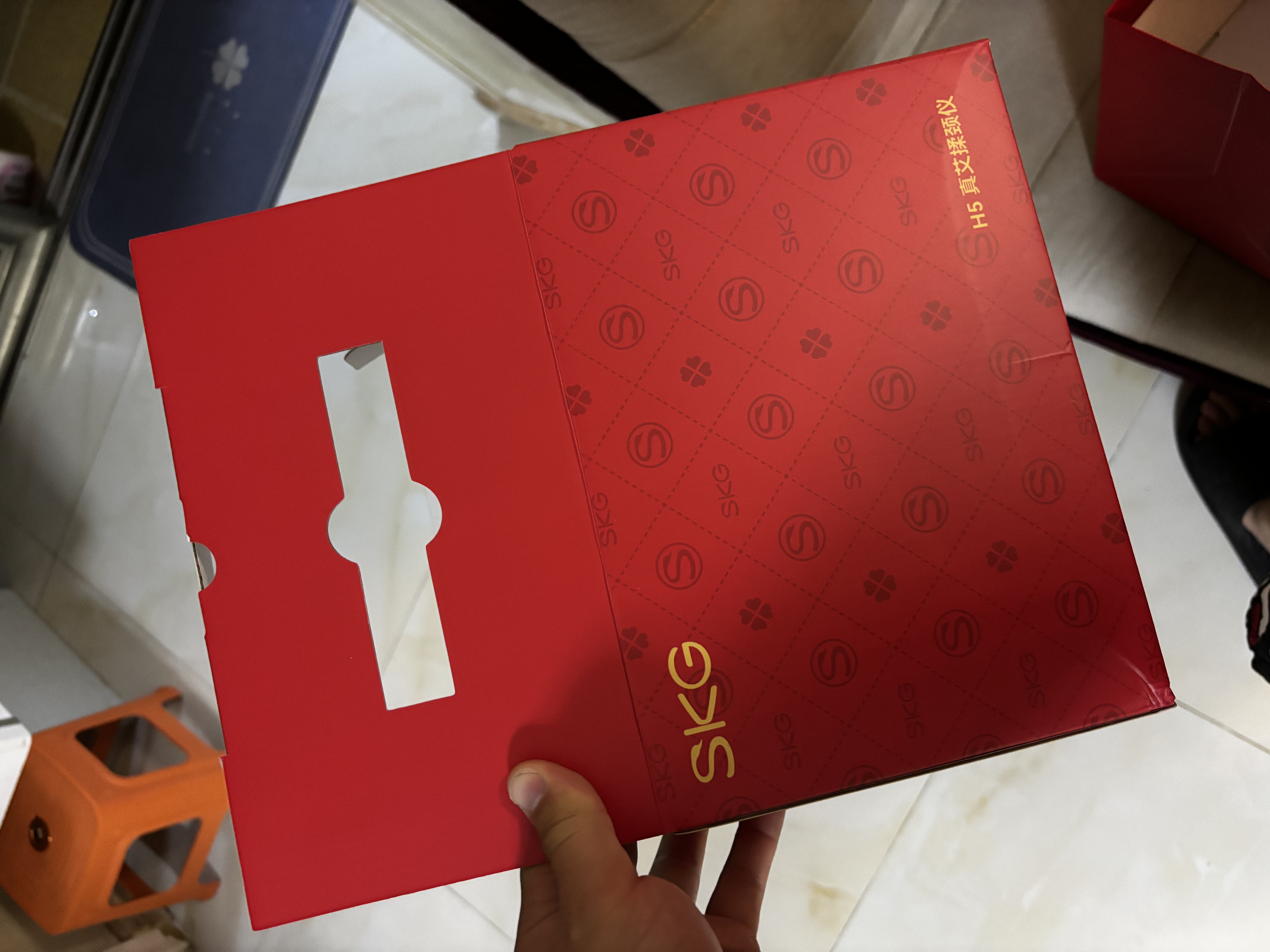 SKG【中秋节礼物】颈椎按摩器H5尊贵真艾款肩颈腰背强劲揉捏艾灸艾草热敷披肩按摩仪生日送父母男女友 实拍图