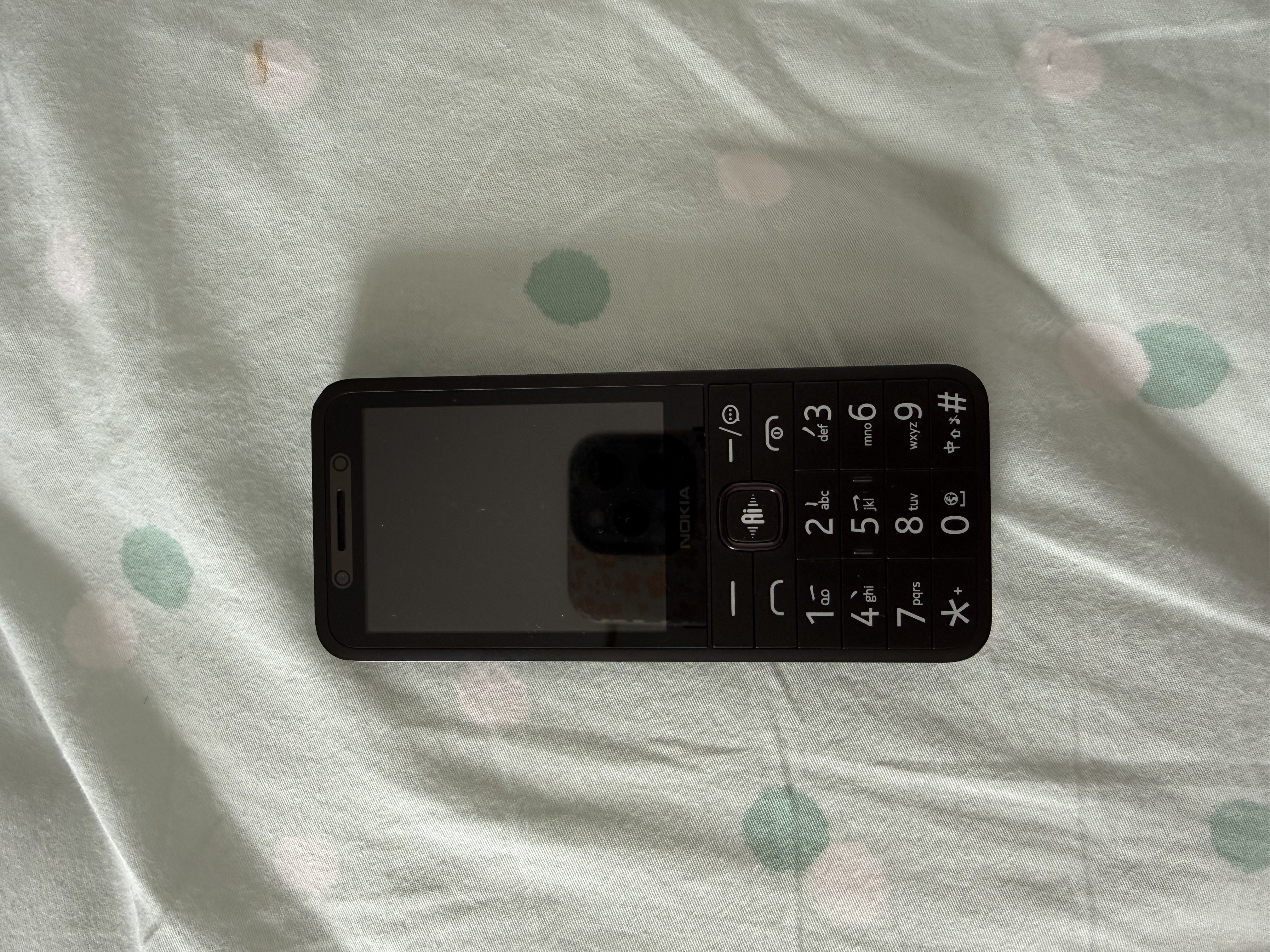 诺基亚（NOKIA）215 4G学生手机视频通话定位微聊全网通2.8英寸大屏小学初中专用戒网儿童电话老年人手机黑色 实拍图