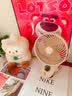戴利普夹子式风扇大风力桌面风扇强力小风扇2026新款电风扇宿舍床头夹扇床上静音风扇夹式电扇可摇头 充电摇头款【米黄色】100档自动摇头 4000mAh 高速电机|风大音轻| 智能数显 实拍图