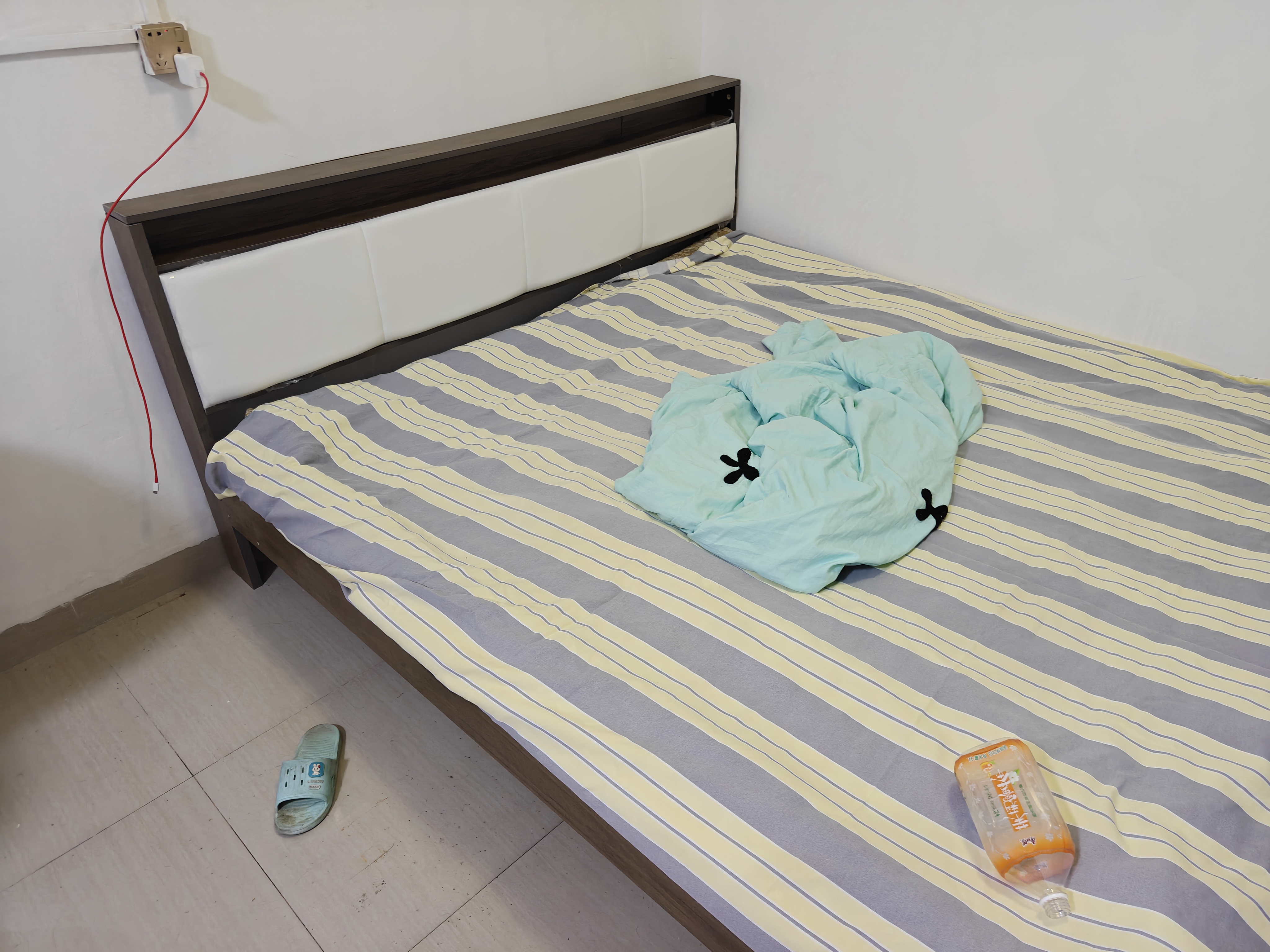 迎裕财实木1.8m软包双人床主卧现代简约单人出租屋床 灰软包床【加厚跑量款】 1.8*2米框架结构【促销款】 实拍图