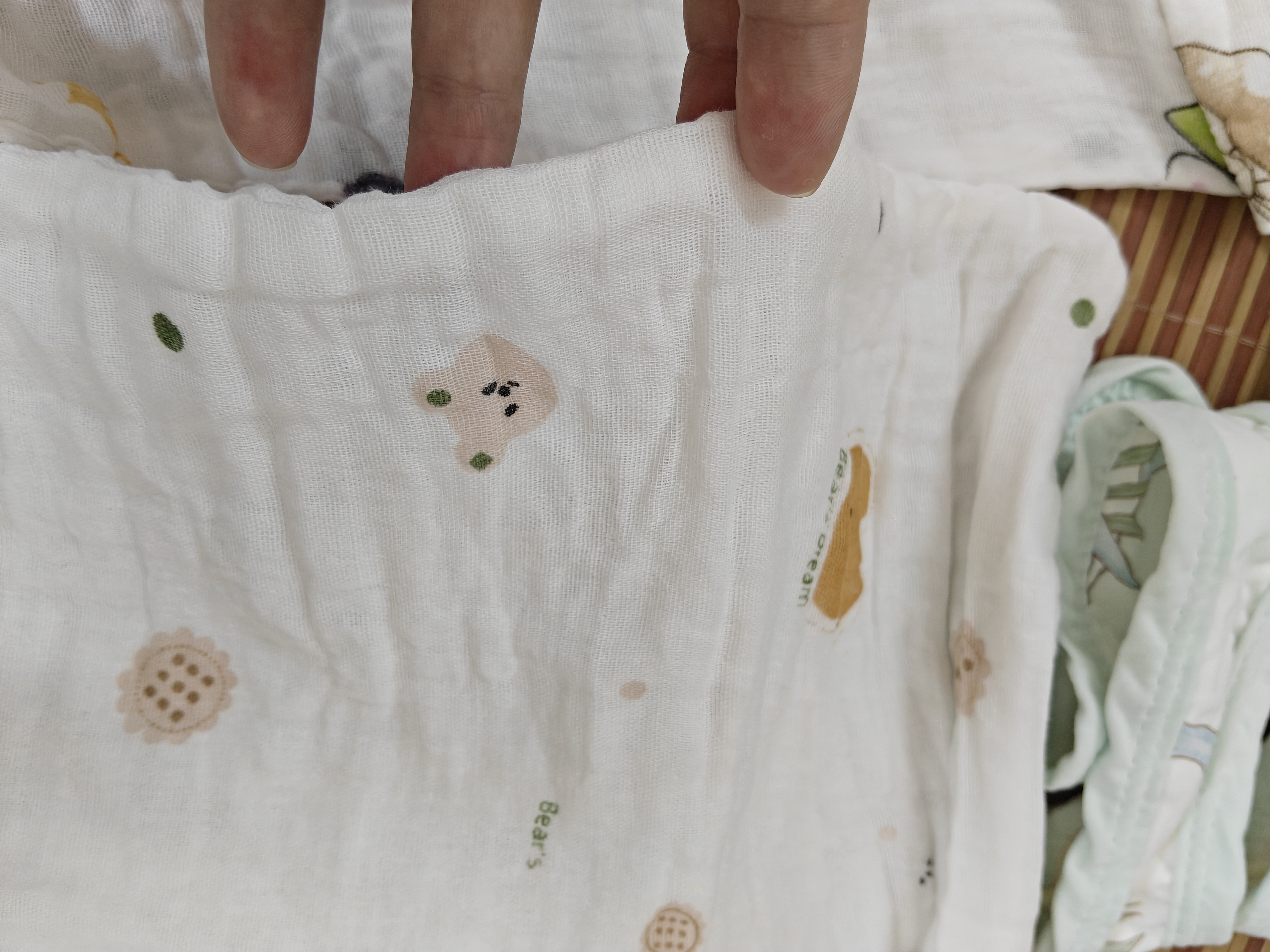 南极人口水巾纯棉婴儿高密6层纱布宝宝洗脸方巾儿童手帕手绢毛巾3条装 实拍图