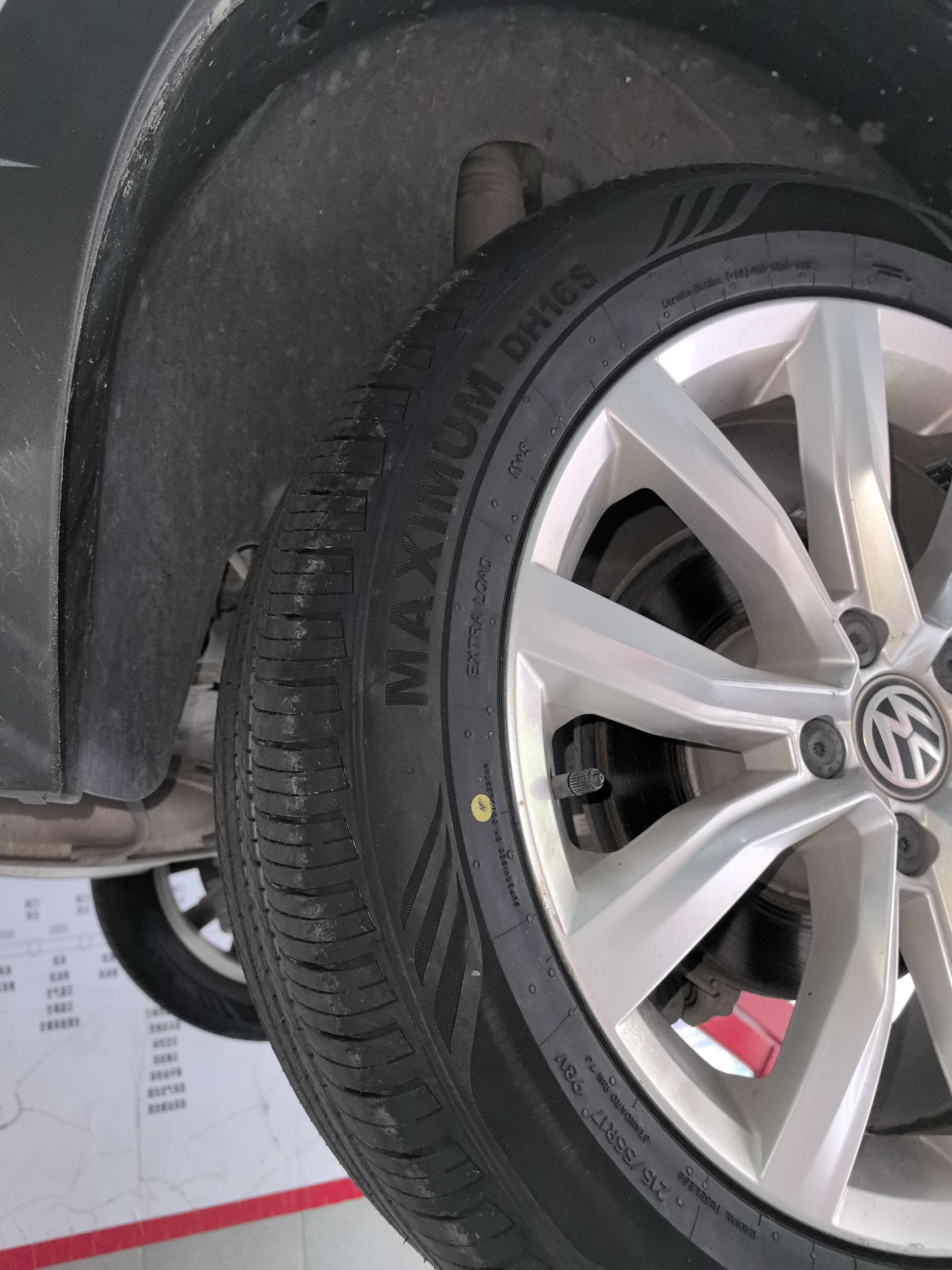 双星汽车轮胎 215/55R17 98V DH16S 原配奇瑞风云A8 适配迈腾/XR-V 实拍图