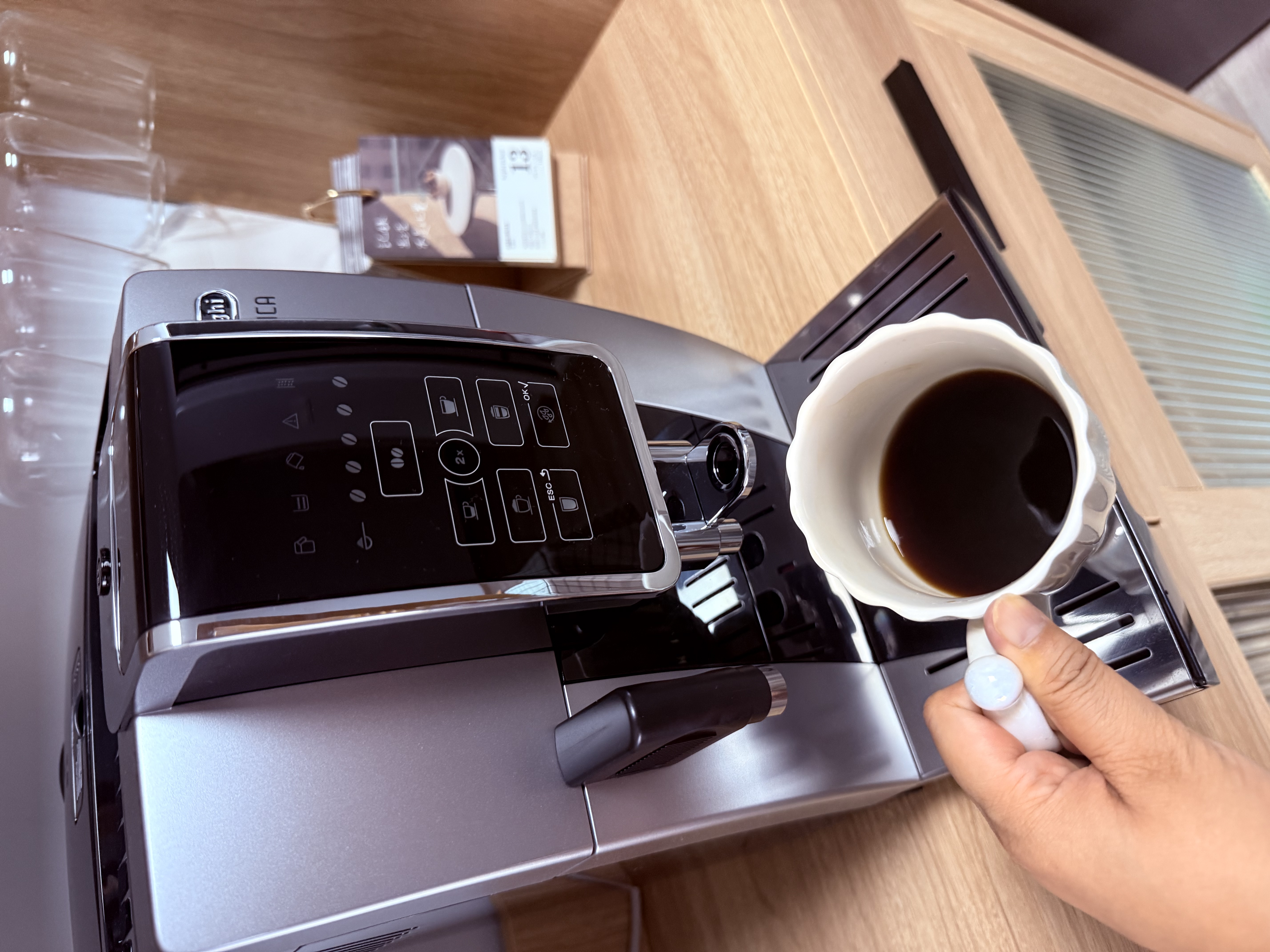 德龙（Delonghi）咖啡机 家用全自动咖啡机 欧洲进口自动奶泡卡布奇诺 意式现磨灵动系列ECAM350.50明星同款 礼物 实拍图