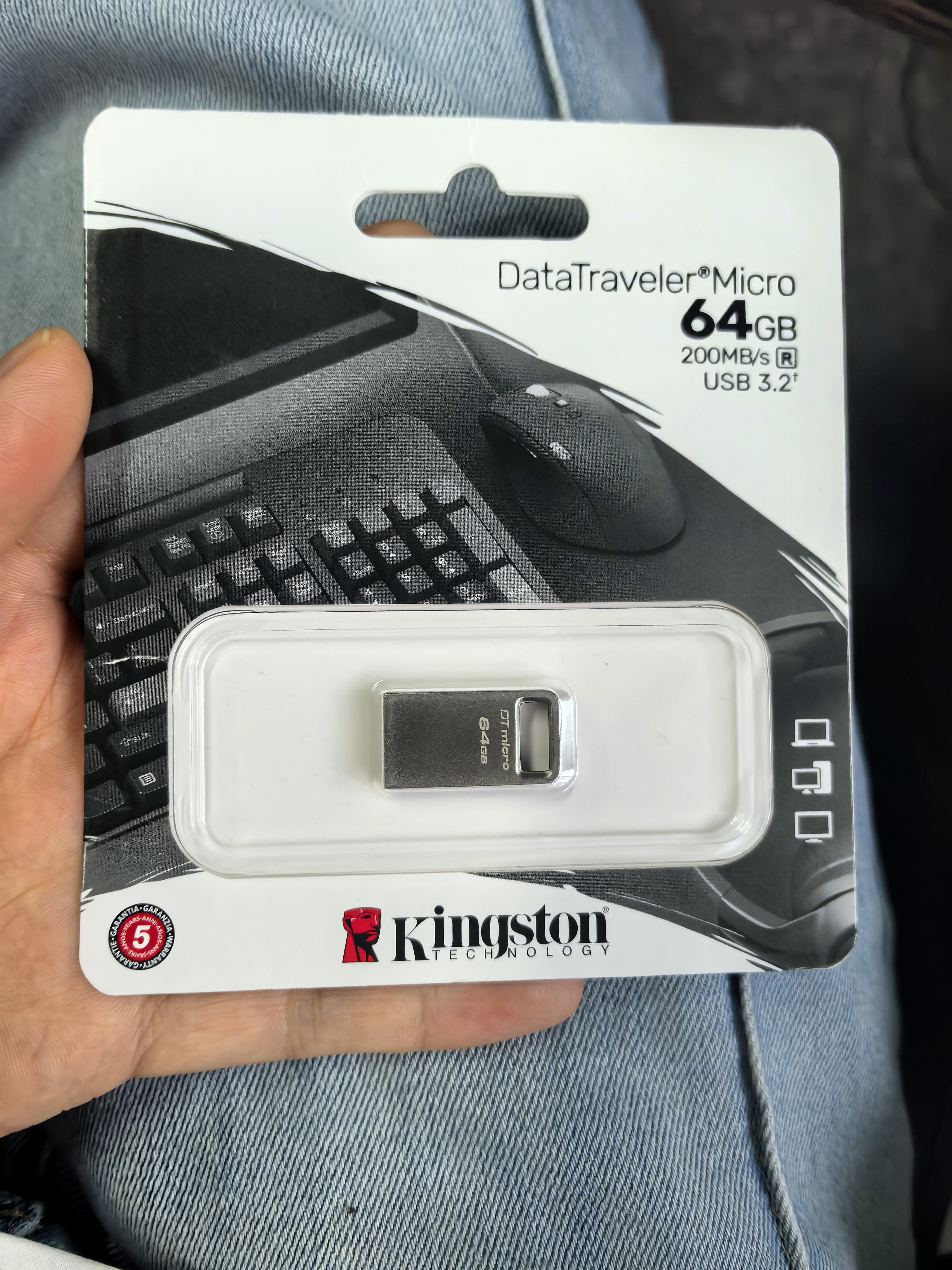 金士顿（Kingston）64GB USB3.2 Gen1 U盘 DTMC3G2 银色金属 迷你型车载U盘 大容量U盘 读速200MB/s 优盘 实拍图