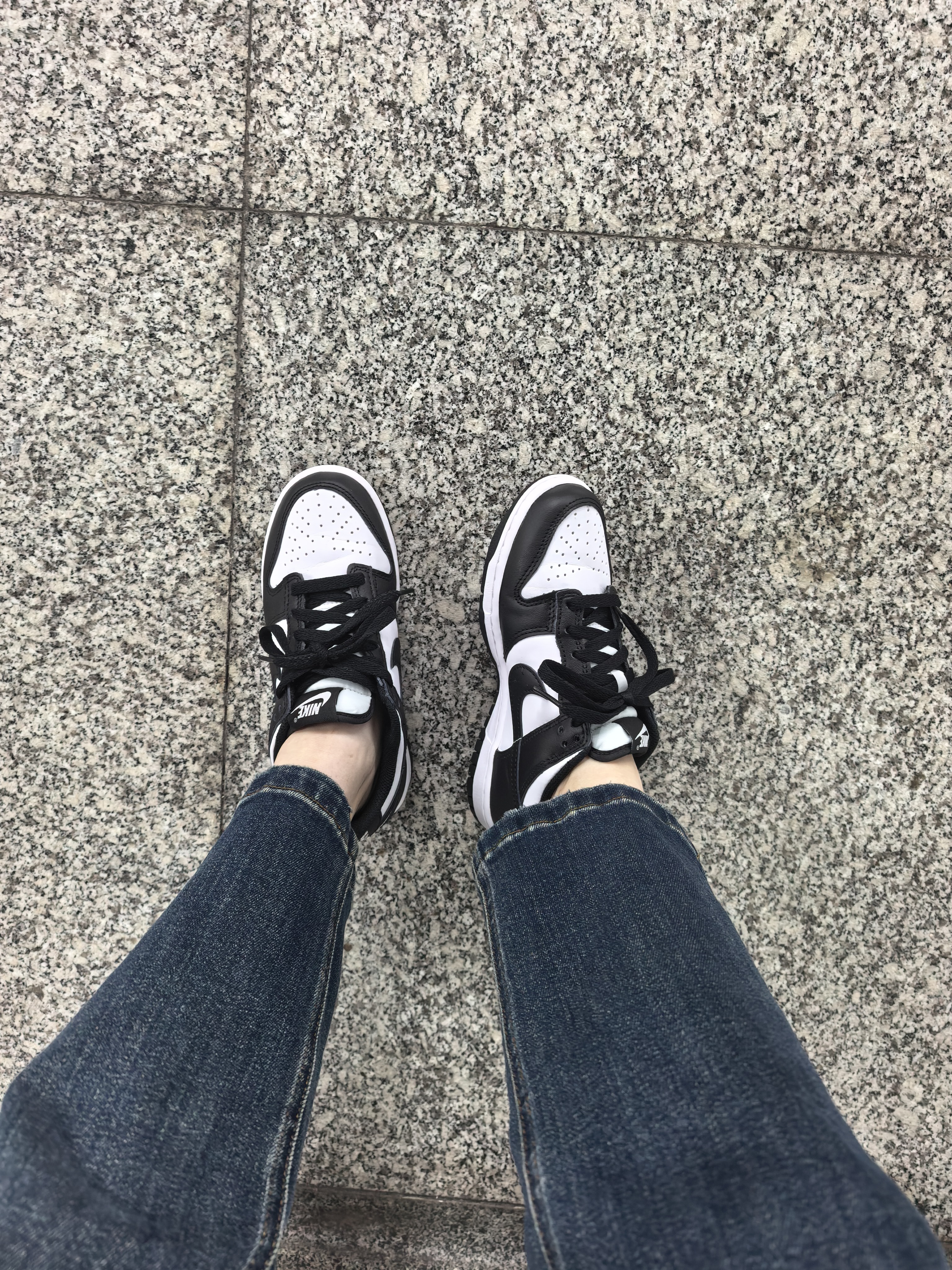 耐克NIKE女子休闲板鞋 DUNK 百搭大童运动鞋CW1590-100白黑36 实拍图