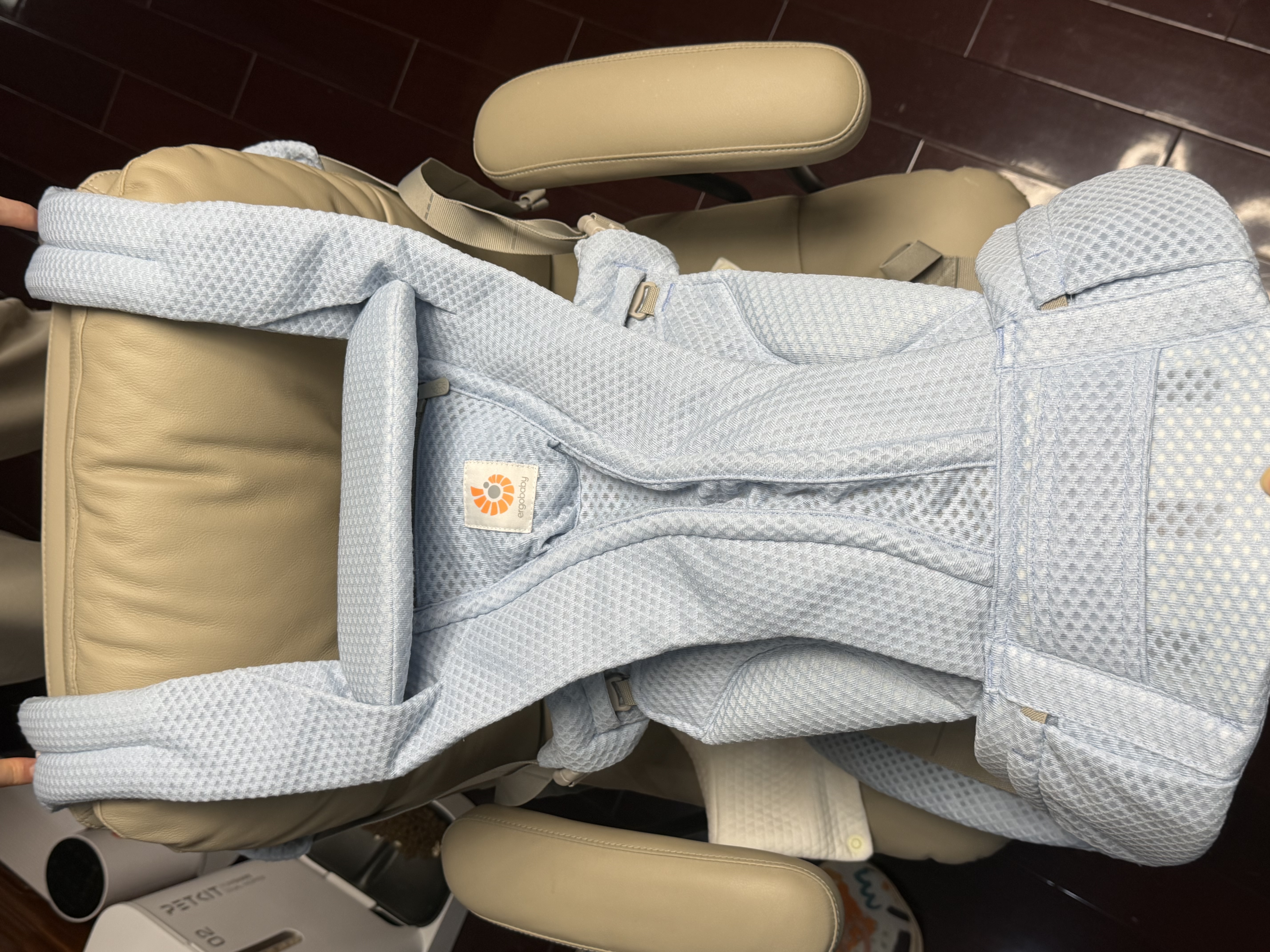 ERGObaby二狗背带婴儿抱娃神器四季透气外出旅行遛娃神器解放双手 Omni Deluxe宁静蓝送口水巾 实拍图
