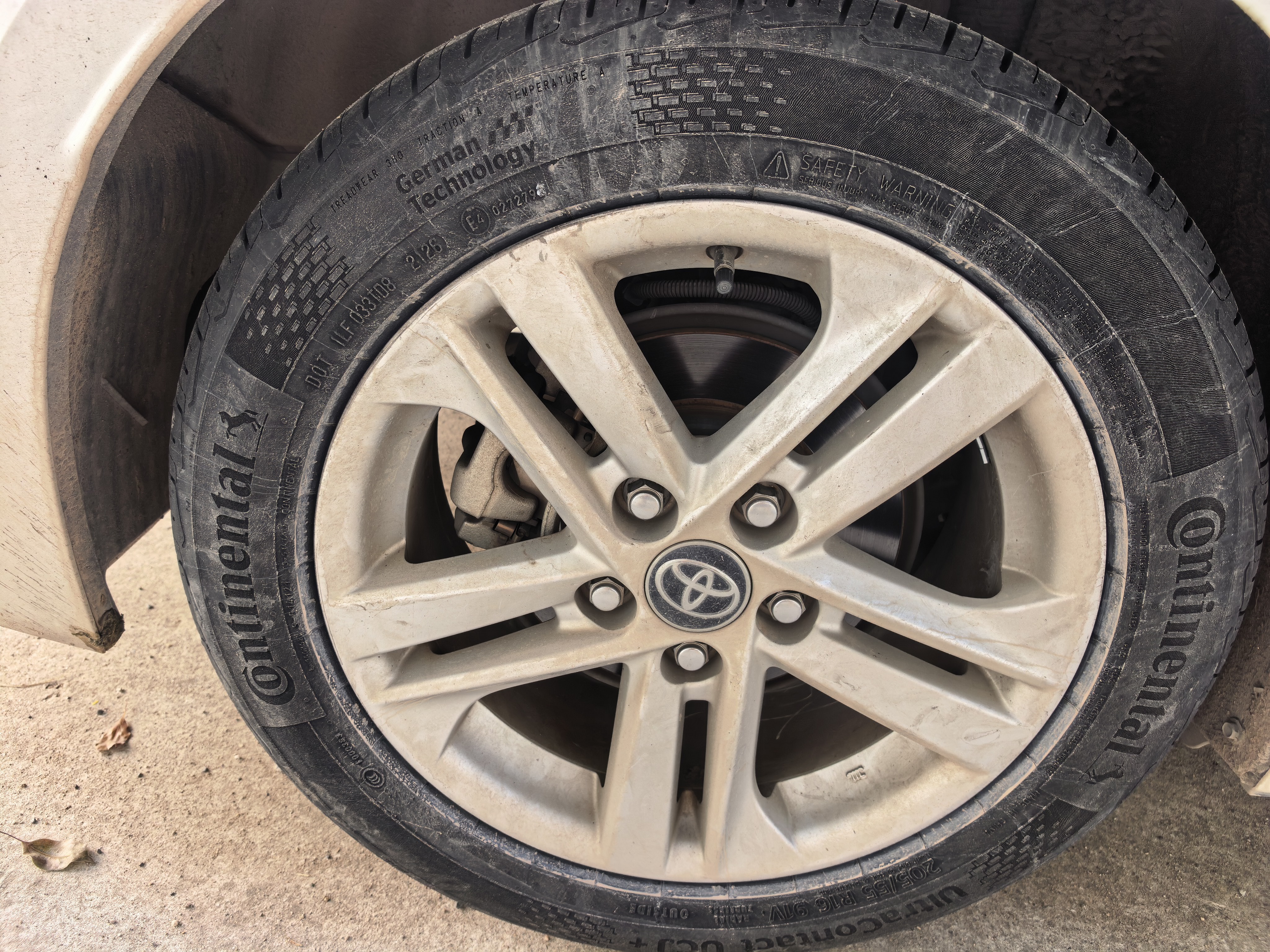 马牌（Continental）汽车轮胎205/55R16 91V FR UCJ+ 适配丰田卡罗拉/朗逸/速腾/宝来 实拍图