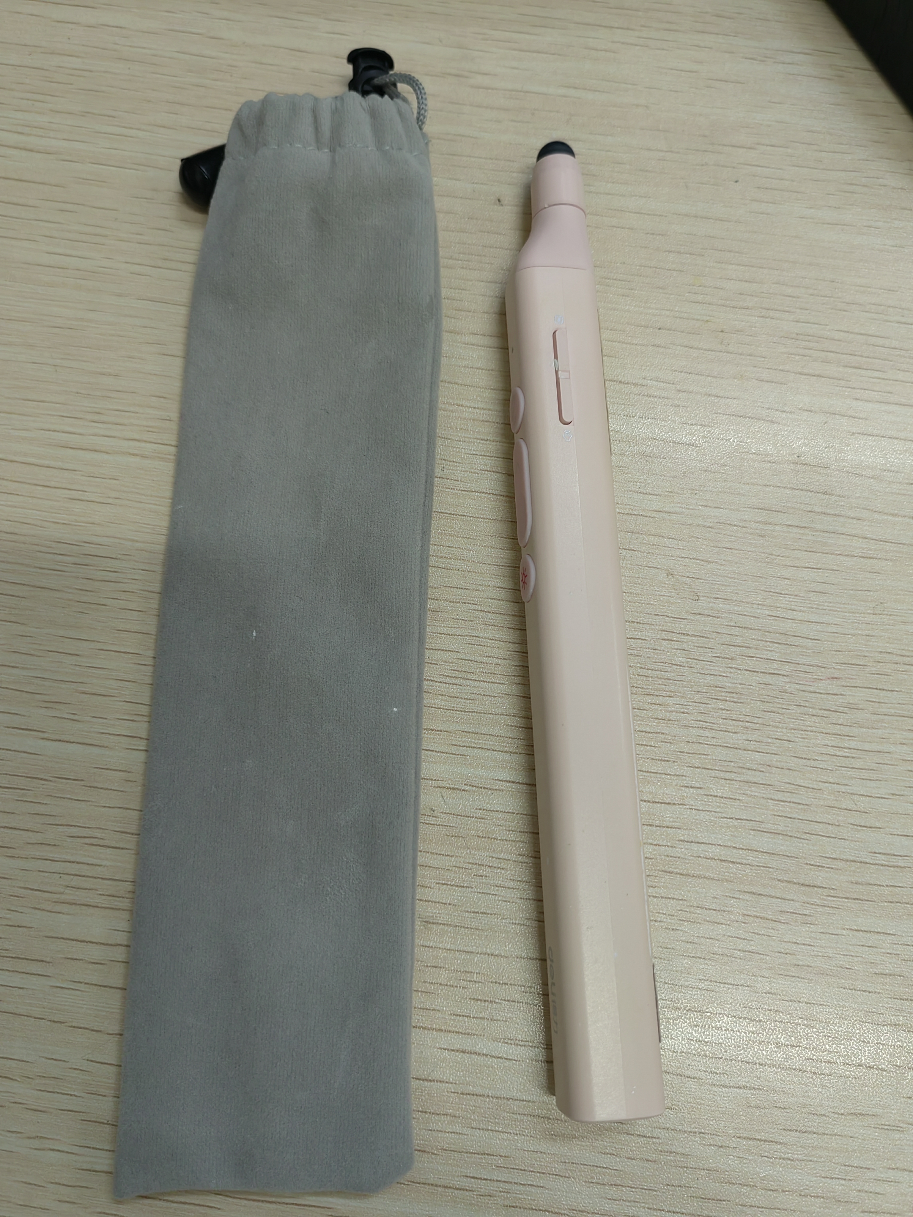 得力（deli）激光翻页笔教师用可伸缩教鞭希沃白板PPT触控笔演讲笔 无线演示课件笔遥控演示器 红光粉色MA114 实拍图