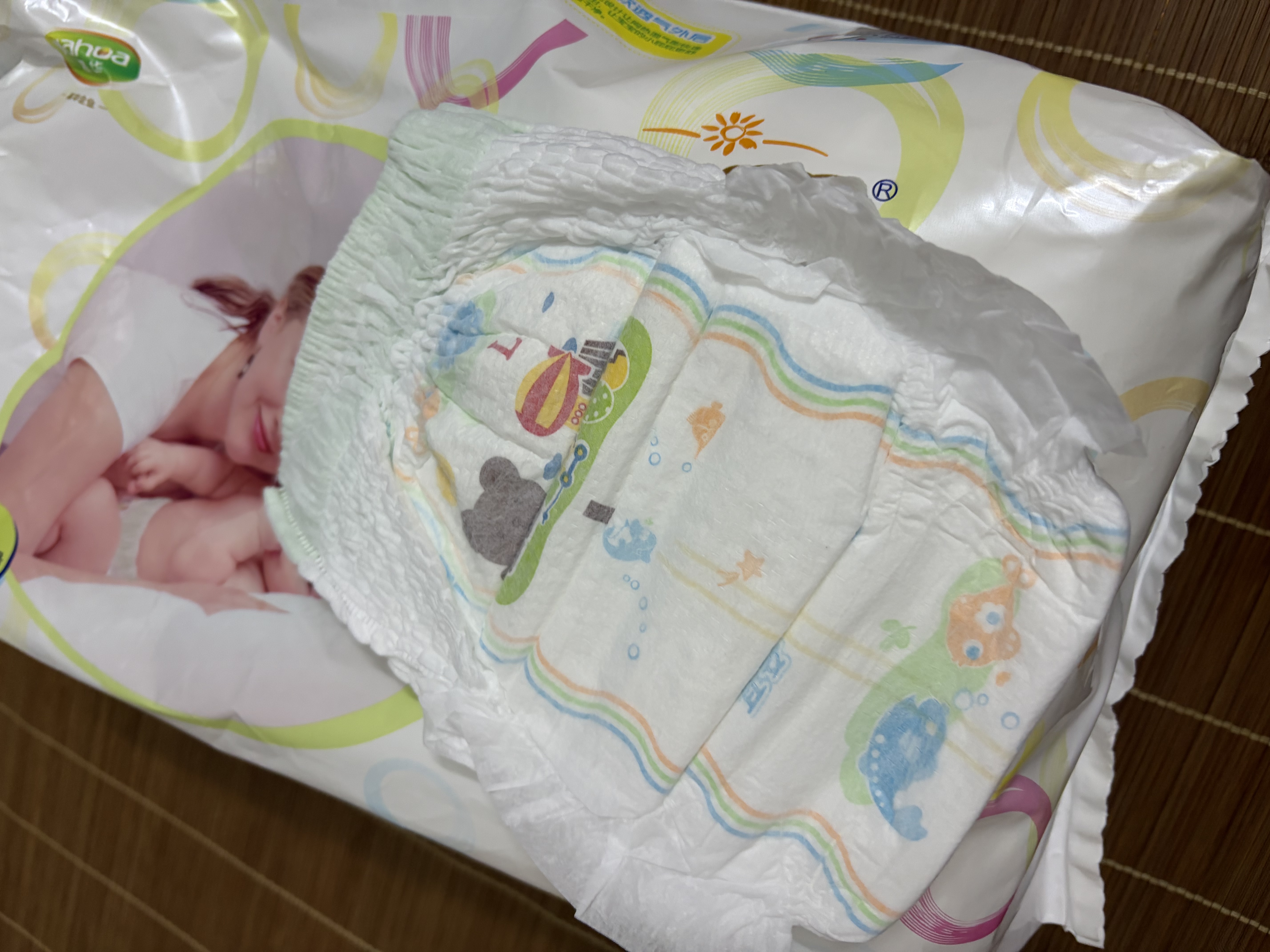 宜婴【升级泡泡腰围】有氧极薄拉拉裤透气超薄小内裤男女宝宝纸尿裤 纸尿裤L号52*2包 实拍图