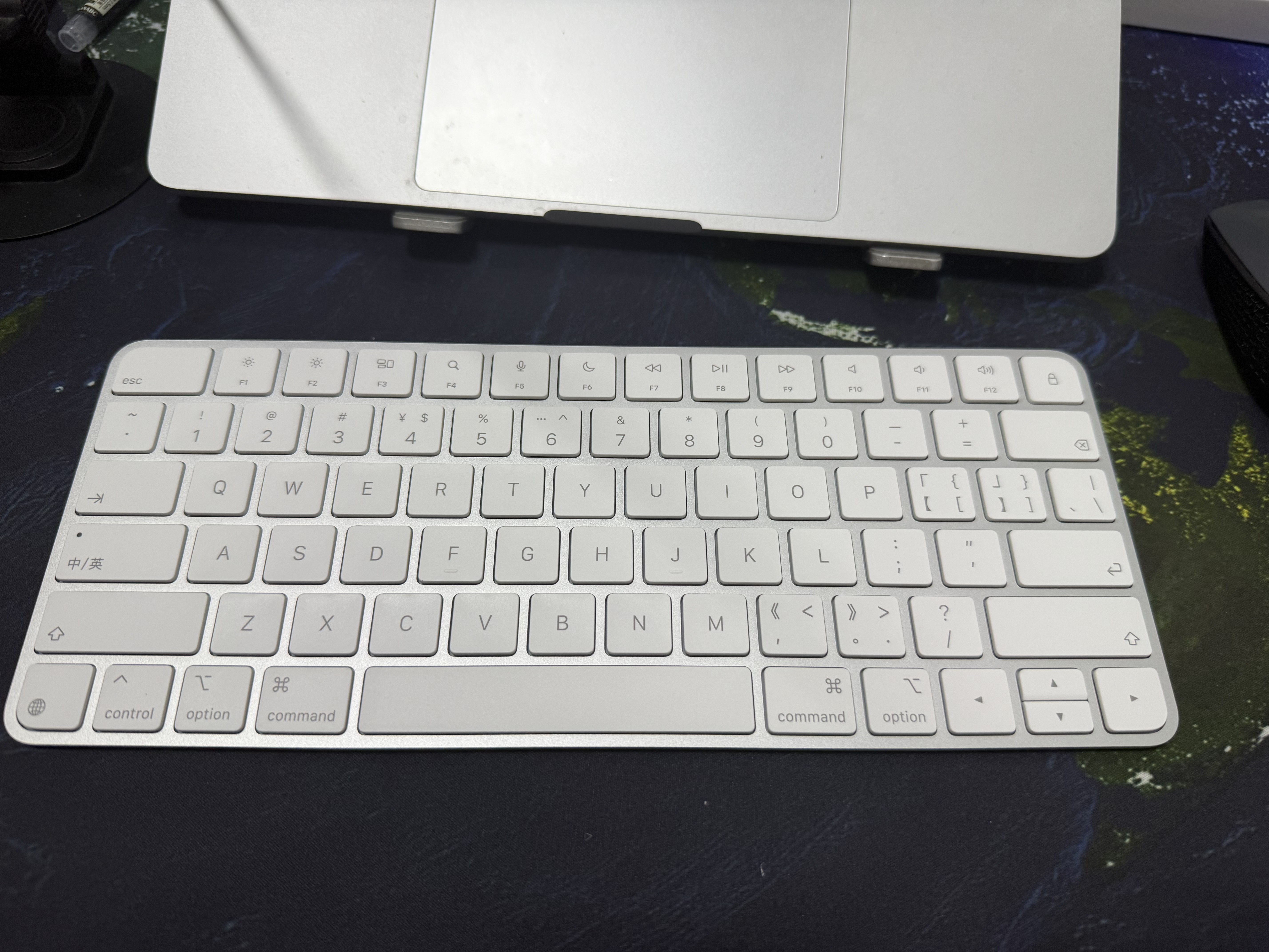 Apple/苹果/苹果 妙控键盘-中文 (拼音) 轻薄苹果键盘蓝牙键盘无线键盘办公键盘 实拍图