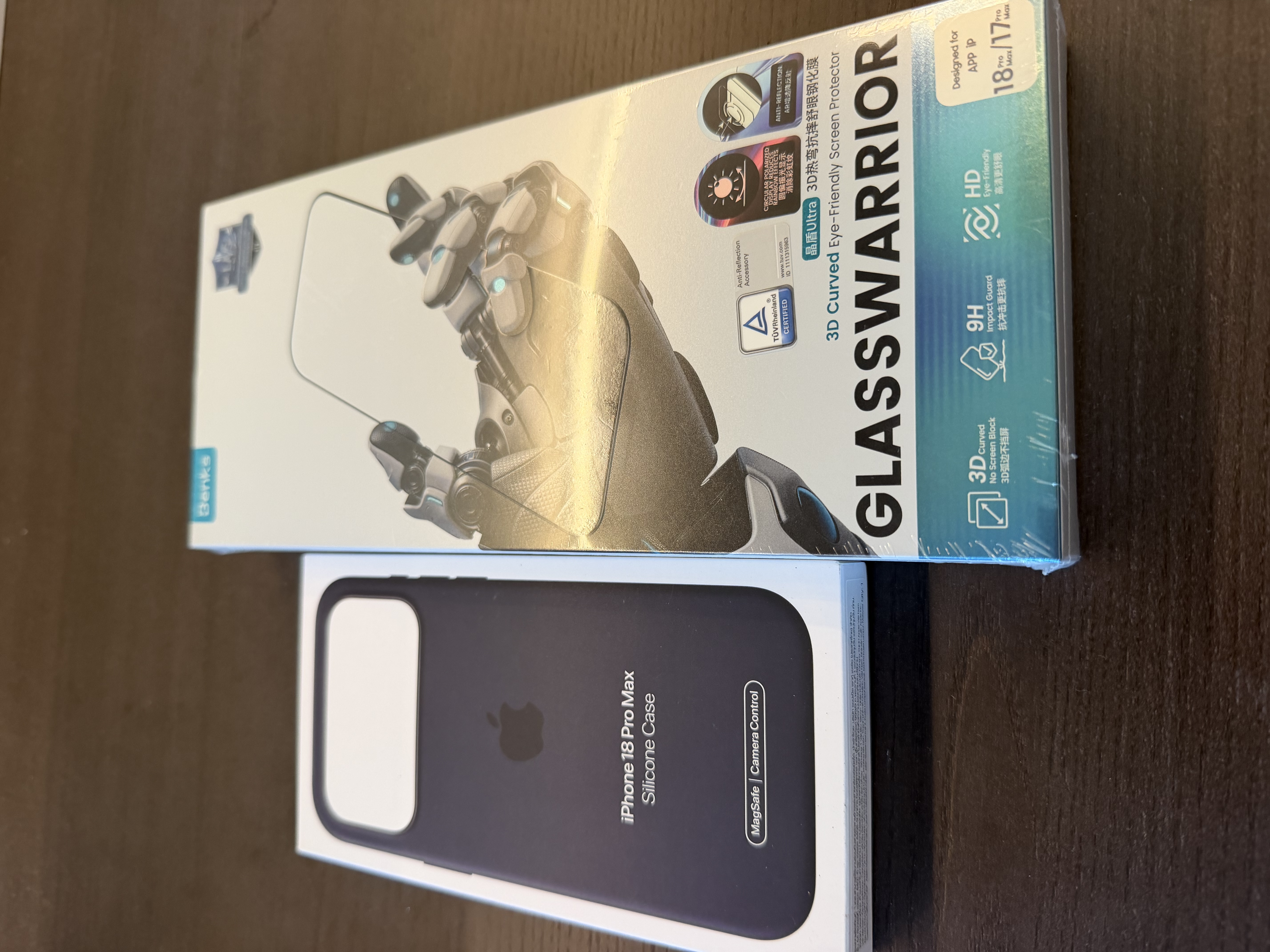 Apple/苹果 iPhone 18 Pro Max 专用 MagSafe 硅胶保护壳 - 海军蓝色 原厂原装正品手机壳 实拍图