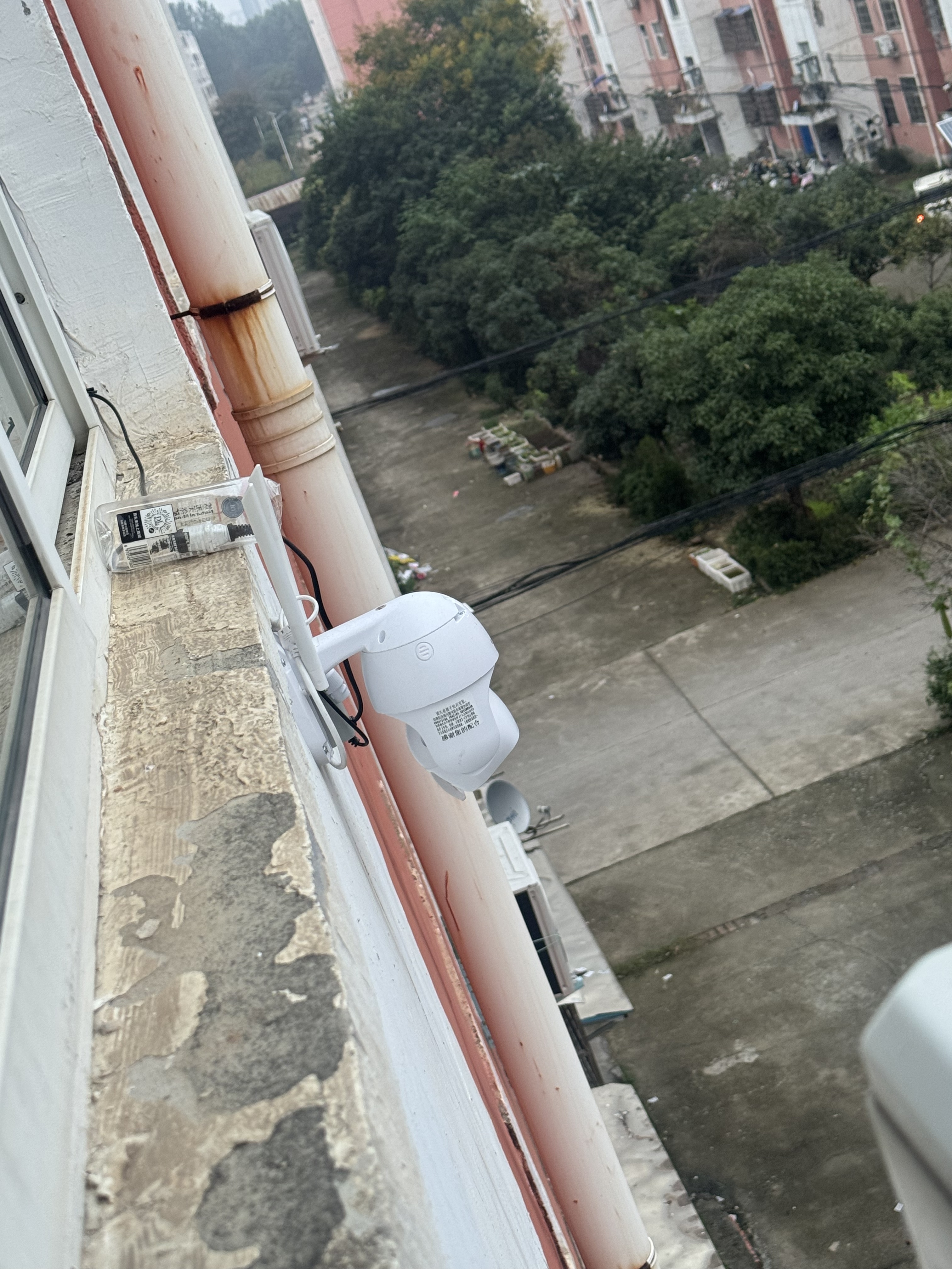 荧飞 4g摄像头室内外防水360度自动旋转全景连手机远程家用无需网络不用无线WiFi高清探监控器充值  WiFi监控摄像头【需要连接宽带】 实拍图