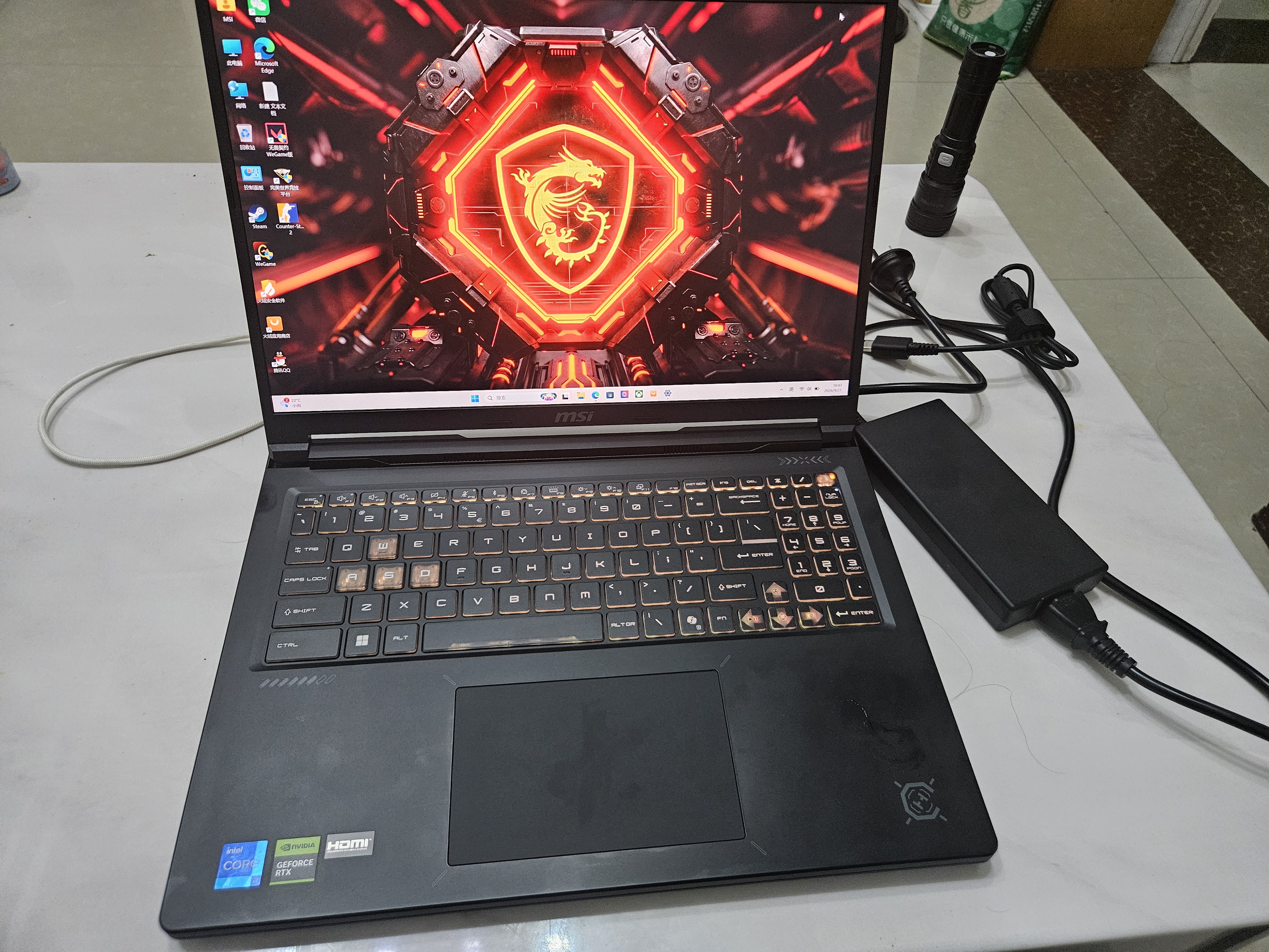 微星（MSI）神影16 2026 16英寸游戏笔记本电脑(酷睿i7-14650HX RTX5060 16G 512GB 2.5K/240Hz屏)国家补贴 实拍图