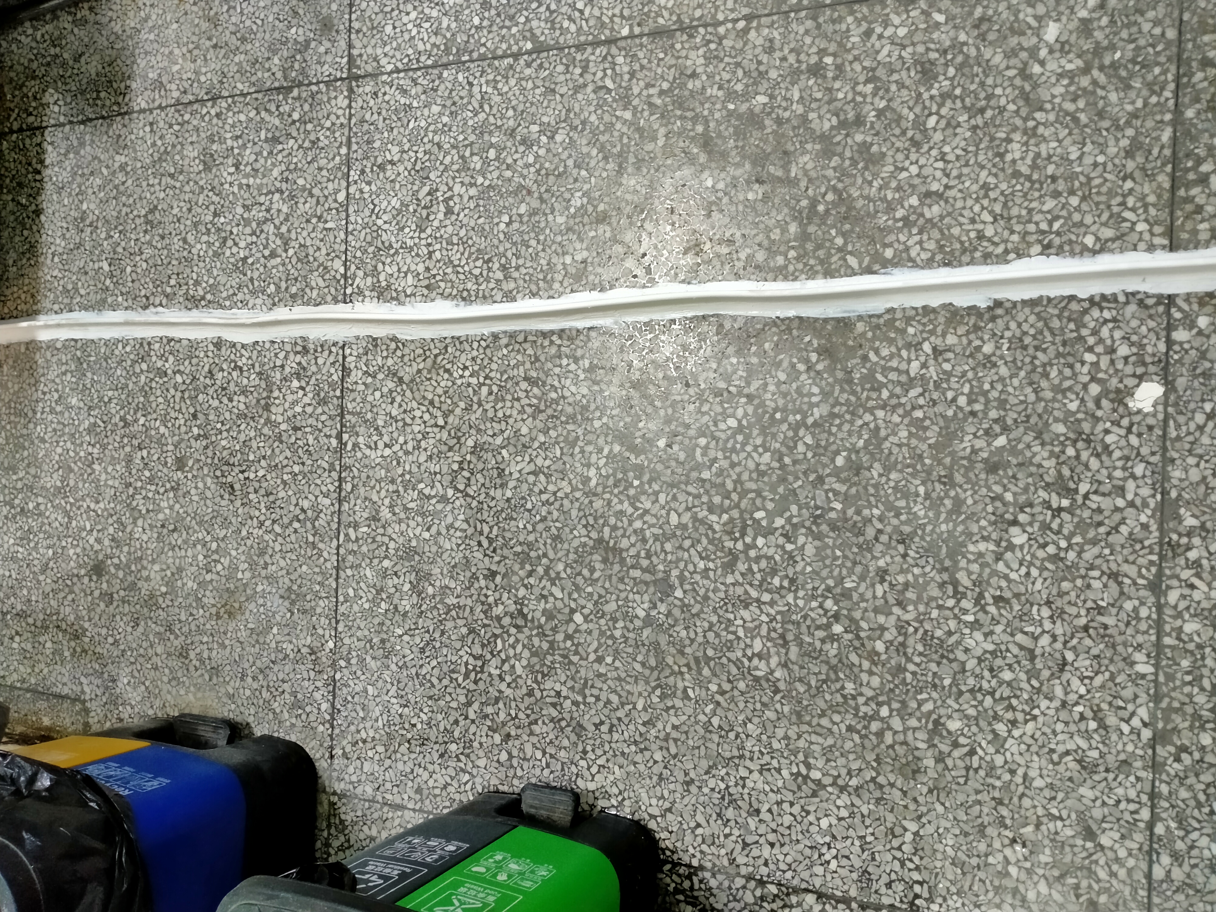 弘陆浴室挡水条浴室地面淋浴房卫生间厨房干湿分离可弯曲阻水白色 实拍图