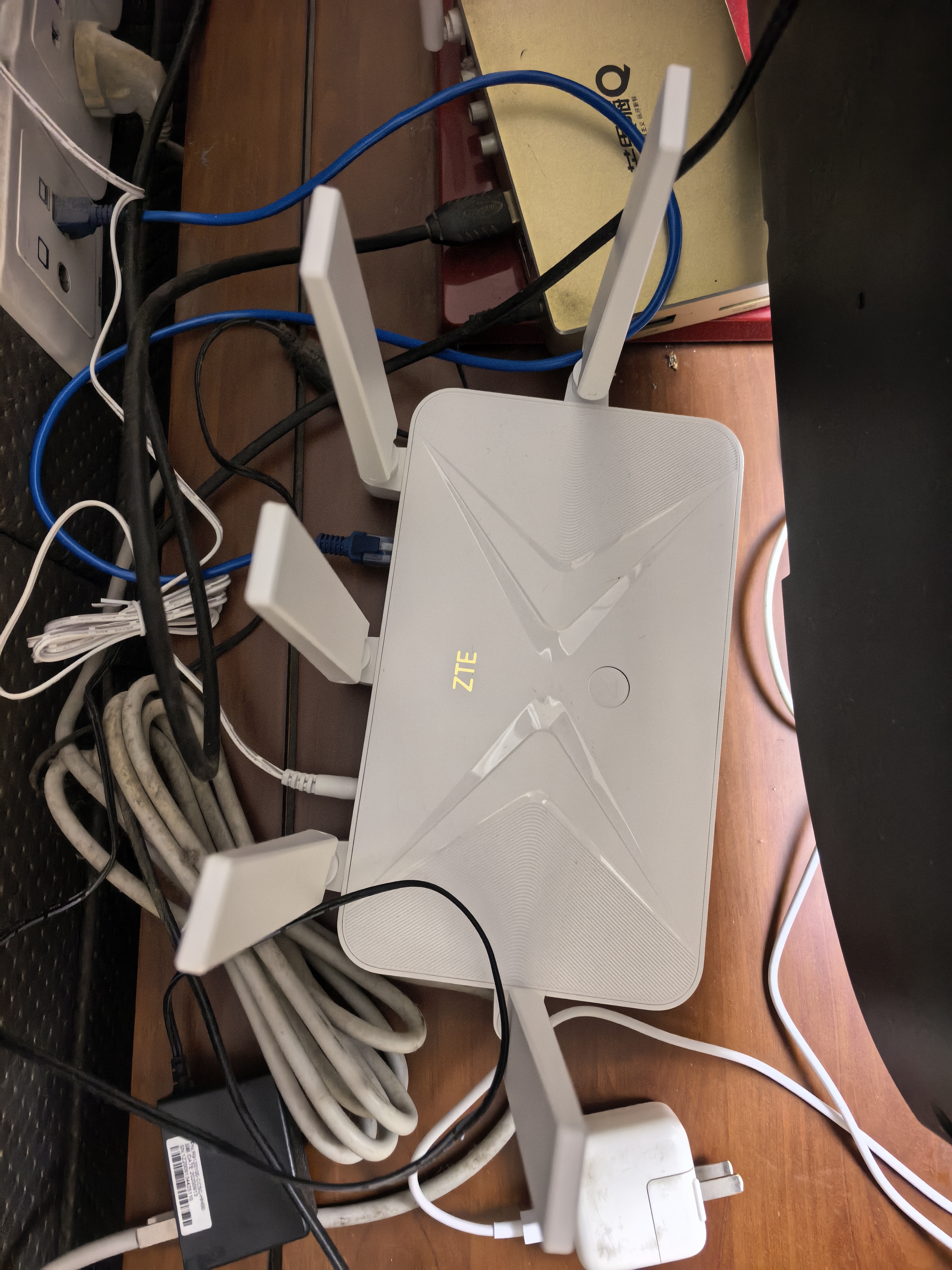 中兴（ZTE）巡天BE5100无线家用wifi7路由器 自研10核芯片 千兆双频5颗信号放大器穿墙王游戏加速 实拍图