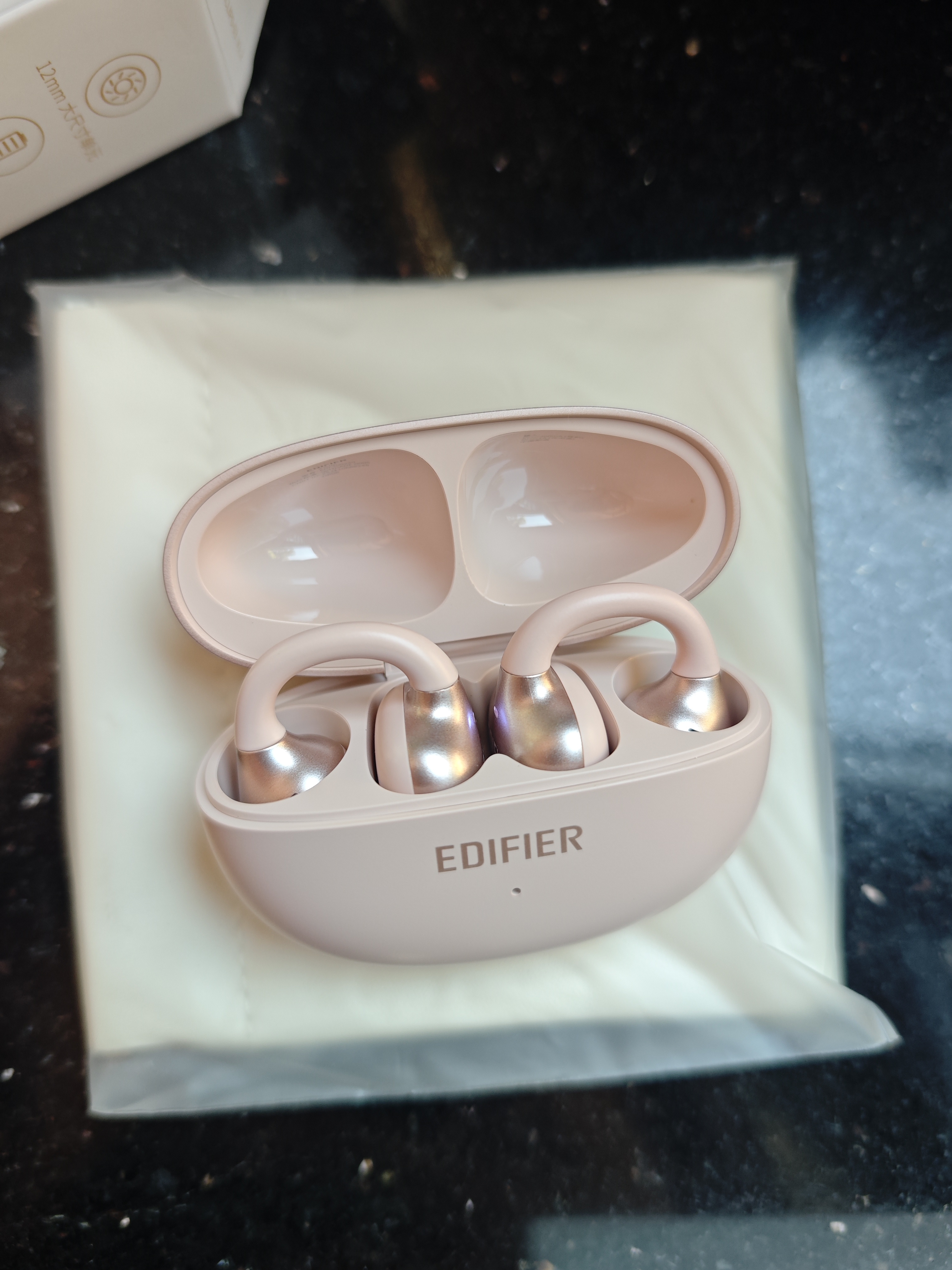 漫步者（EDIFIER）X Clip耳夹式蓝牙耳机 翻译耳机 翻译机 开放式 跑步运动耳机 蓝牙6.0 朝阳粉 实拍图