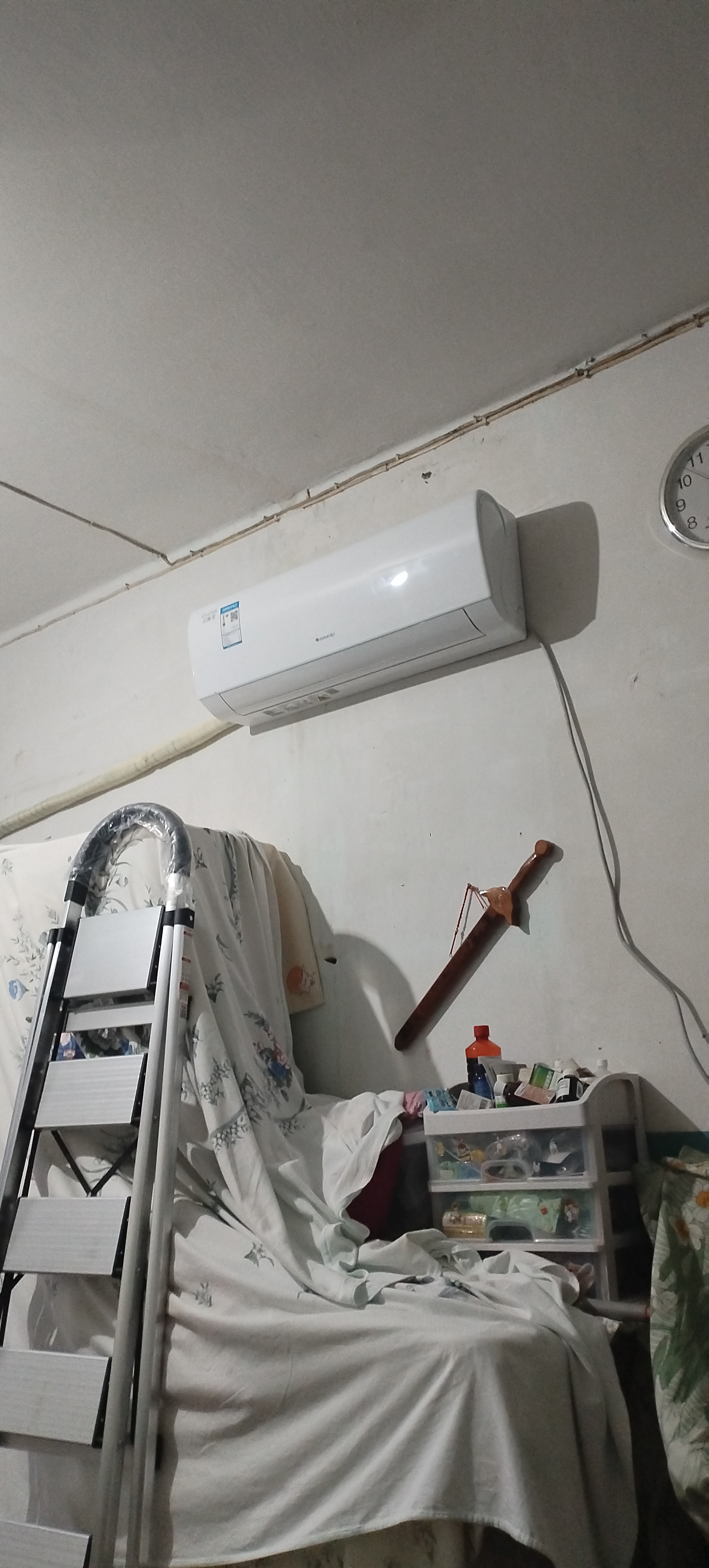 格力空调 云锦Ⅲ 1.5匹【外机7㎜1.6排纯铜管】新一级能效 变频 省电 壁挂式 卧室挂机 冷酷外机 实拍图