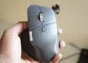 罗技（Logitech）Lift人体工学鼠标 垂直鼠标 小手鼠标 无线蓝牙鼠标 3台设备秒切换 带Logi Bolt接收器 粉色 实拍图