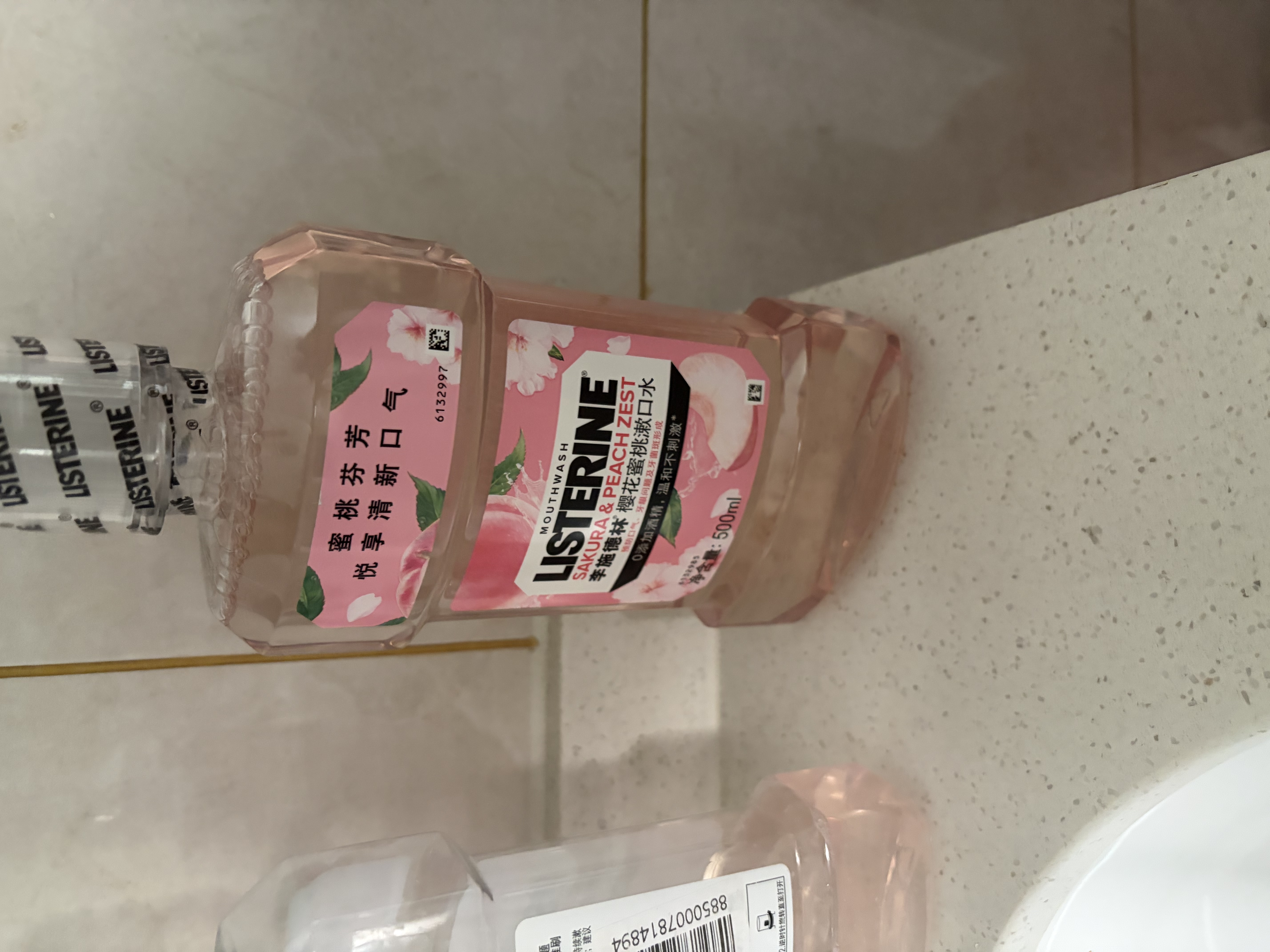 李施德林 (Listerine) 漱口水 樱花蜜桃口味果味口气温和清新口气女 500mL 实拍图