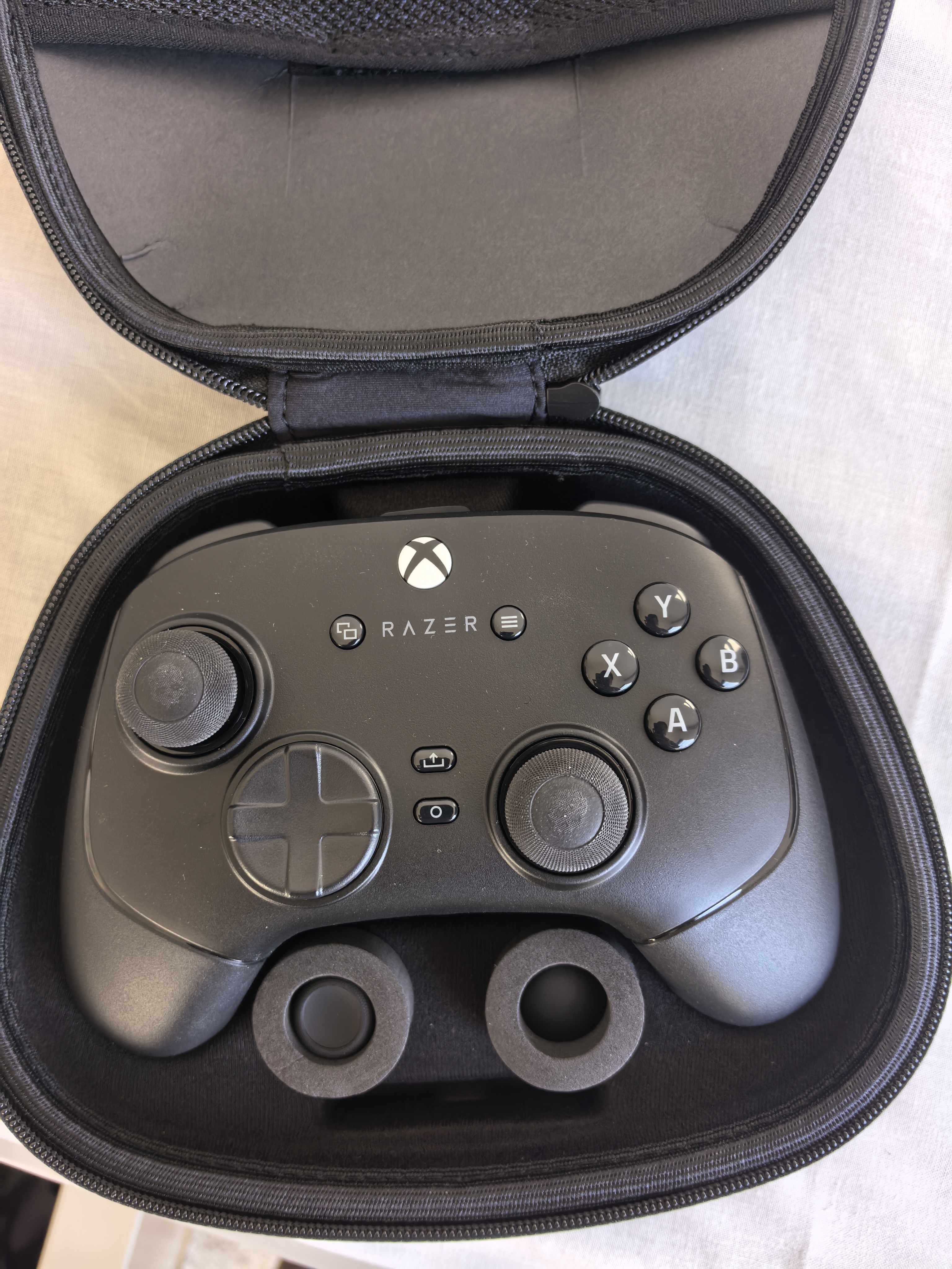 雷蛇（Razer）幻影战狼V3专业版游戏手柄 霍尔线性扳机摇杆 无线连接 多平台兼容 XBOX电脑PC适用  实拍图