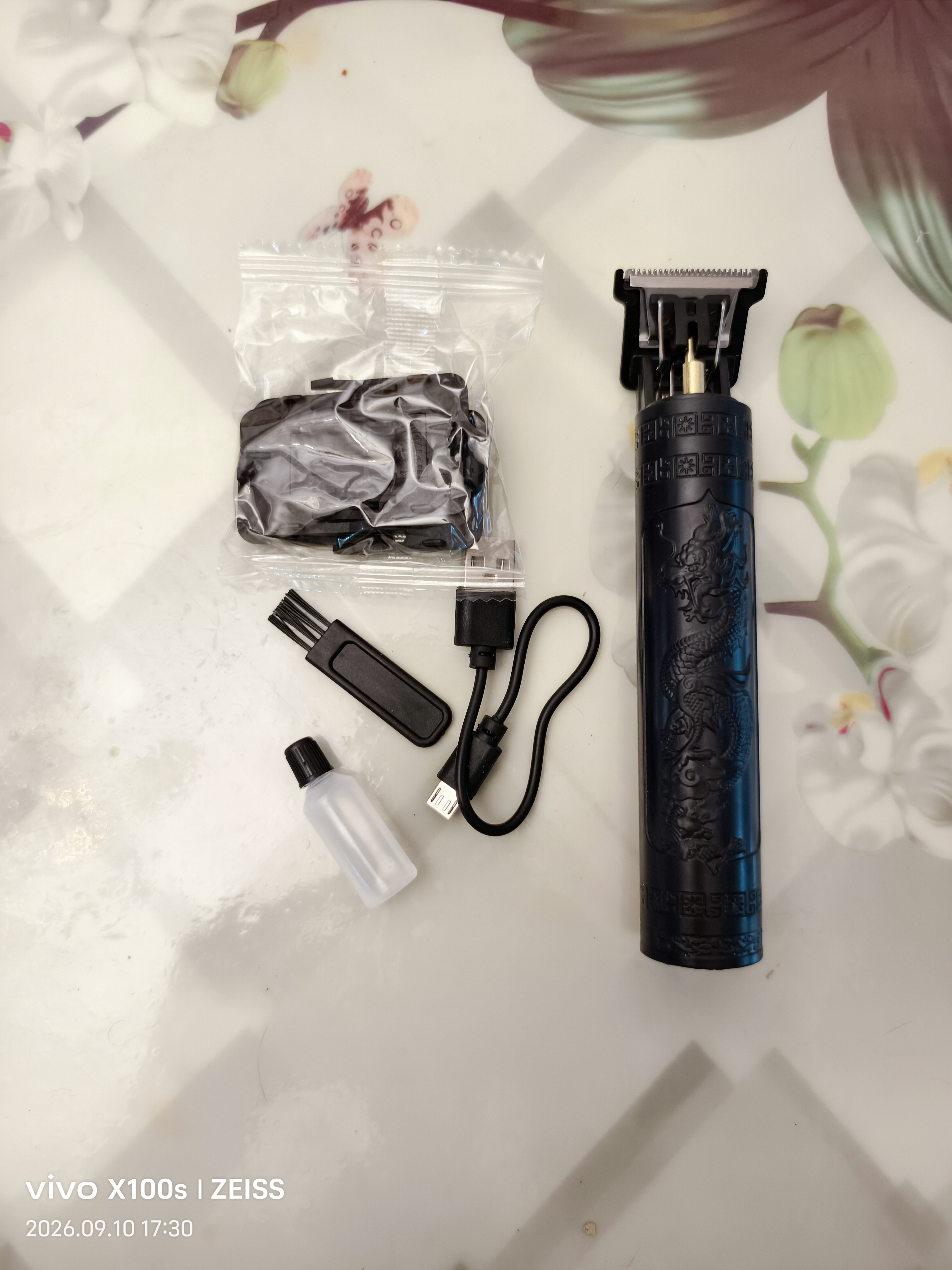 光头神器剪发器美发电推子电动理发器电推剪油头雕刻剃头刀光头理发剪 黑色龙凤便携装 实拍图