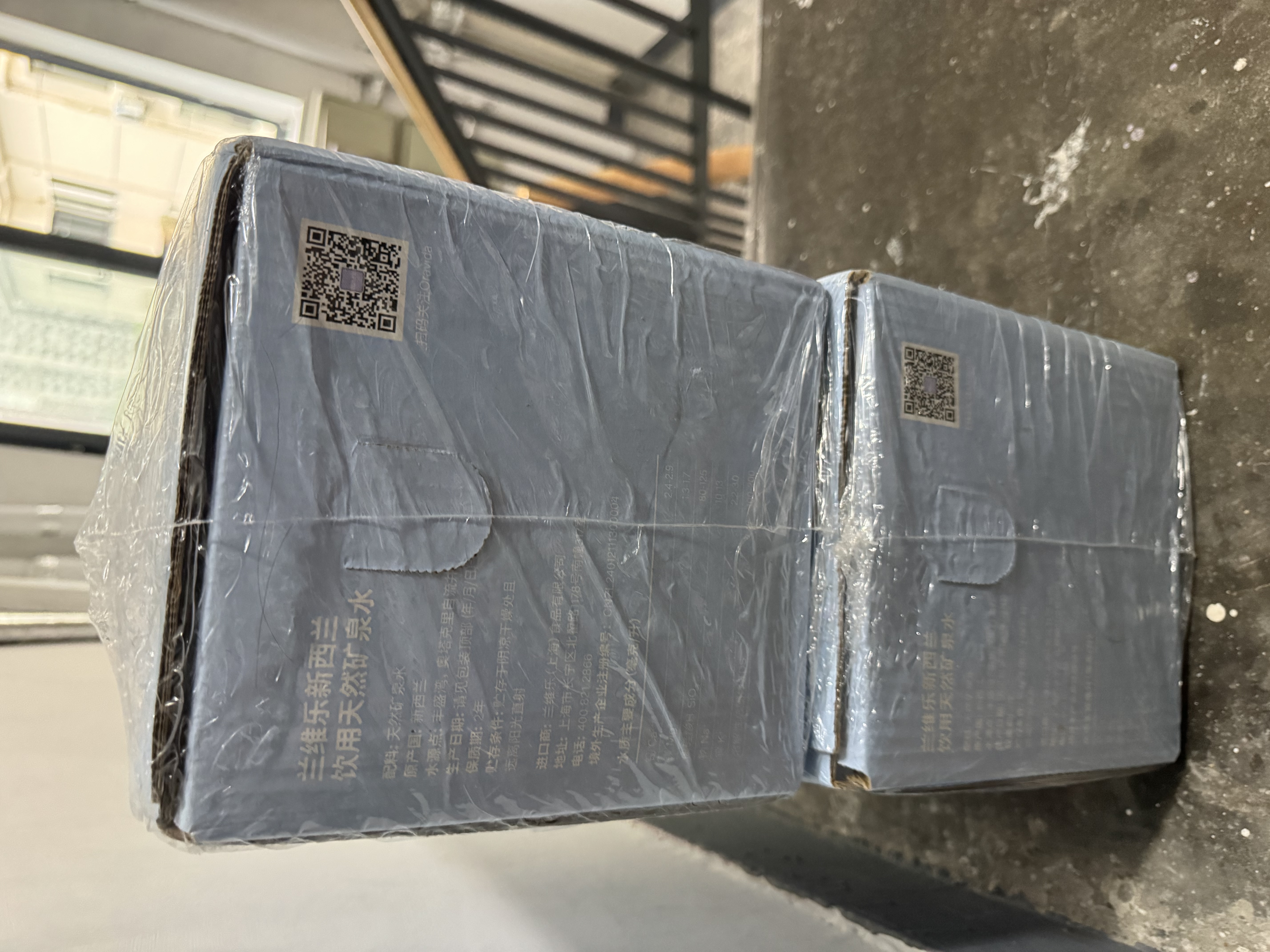 兰维乐（ORAVIDA）天然矿泉水曹俊设计款10L箱装水*1箱新西兰进口饮用家庭商务接待 实拍图
